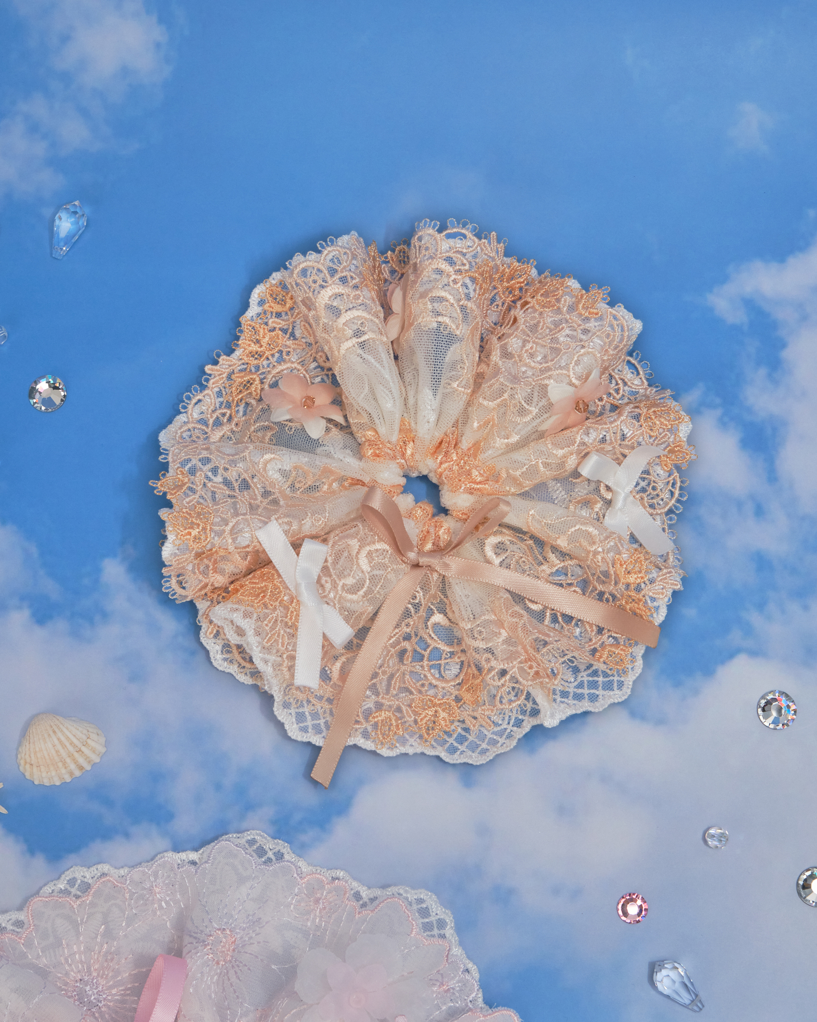 11059 Handmade Lace Bubble Scrunchie 