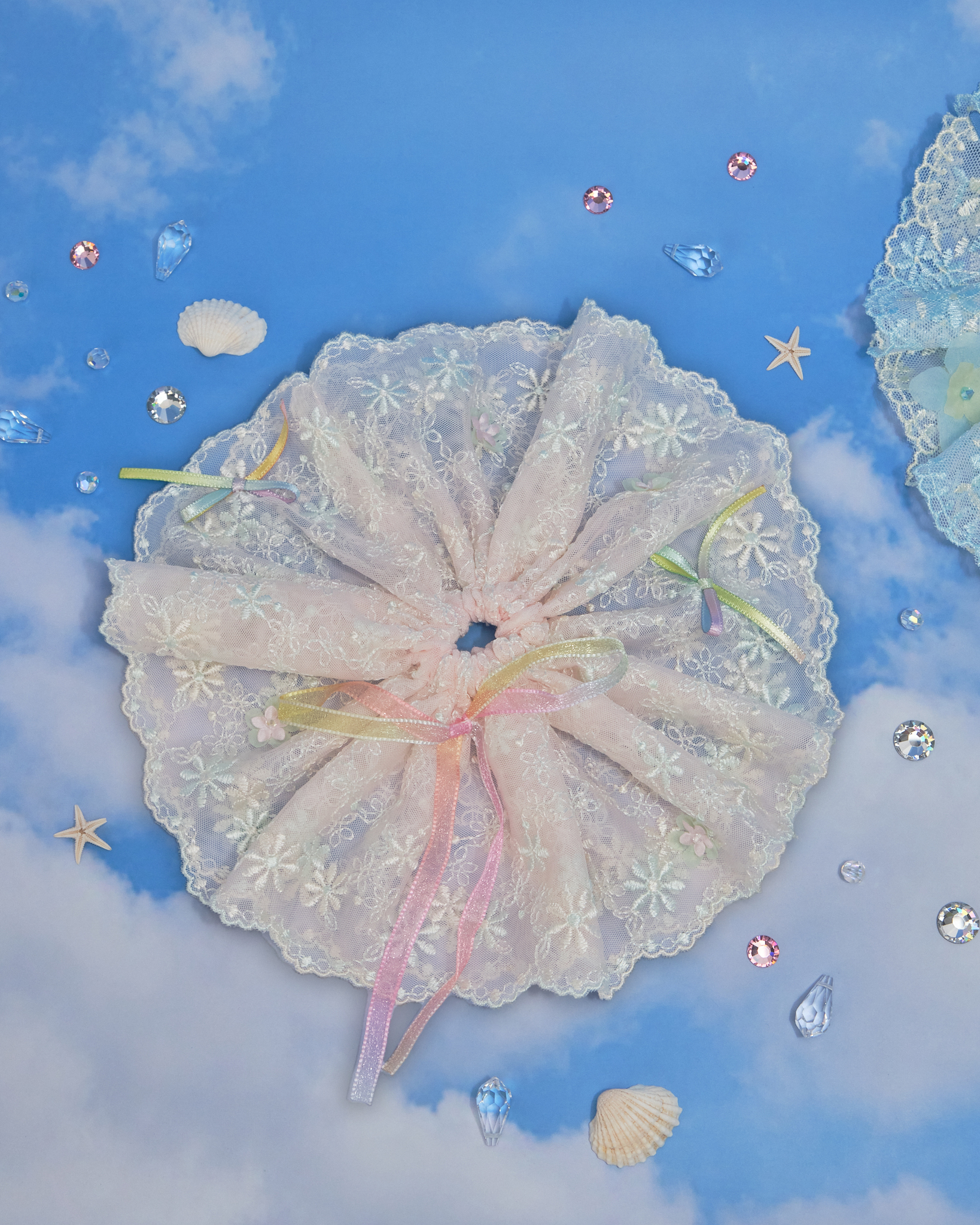 11062 Handmade Lace Bubble Scrunchie 