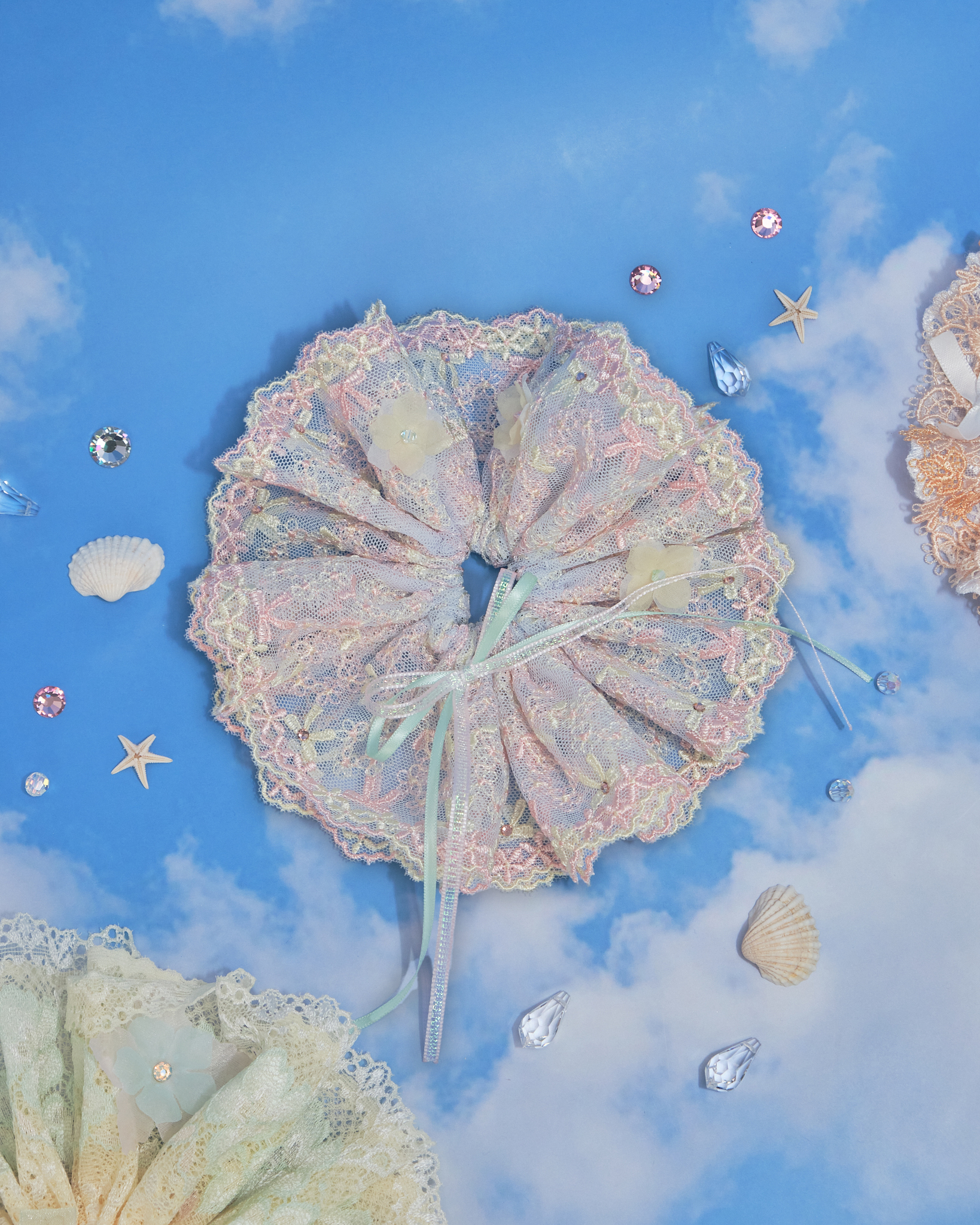 11064 Handmade Lace Bubble Scrunchie 