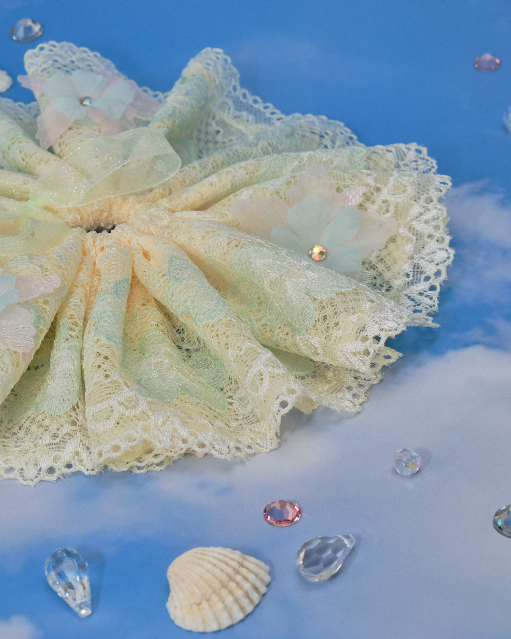 11063 Handmade Lace Bubble Scrunchie 