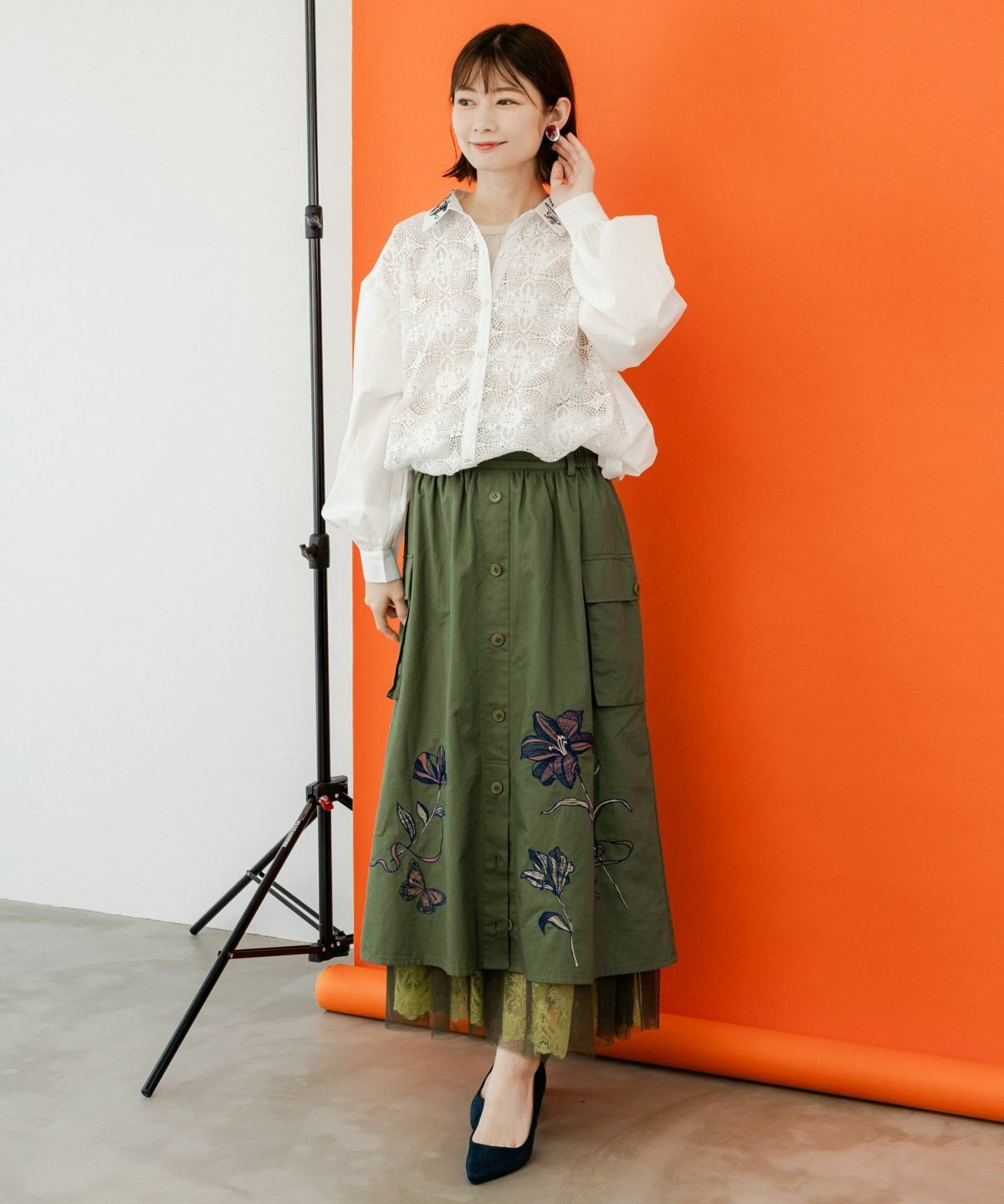 預購 - Scolar花蝴蝶刺繡領蕾絲恤衫