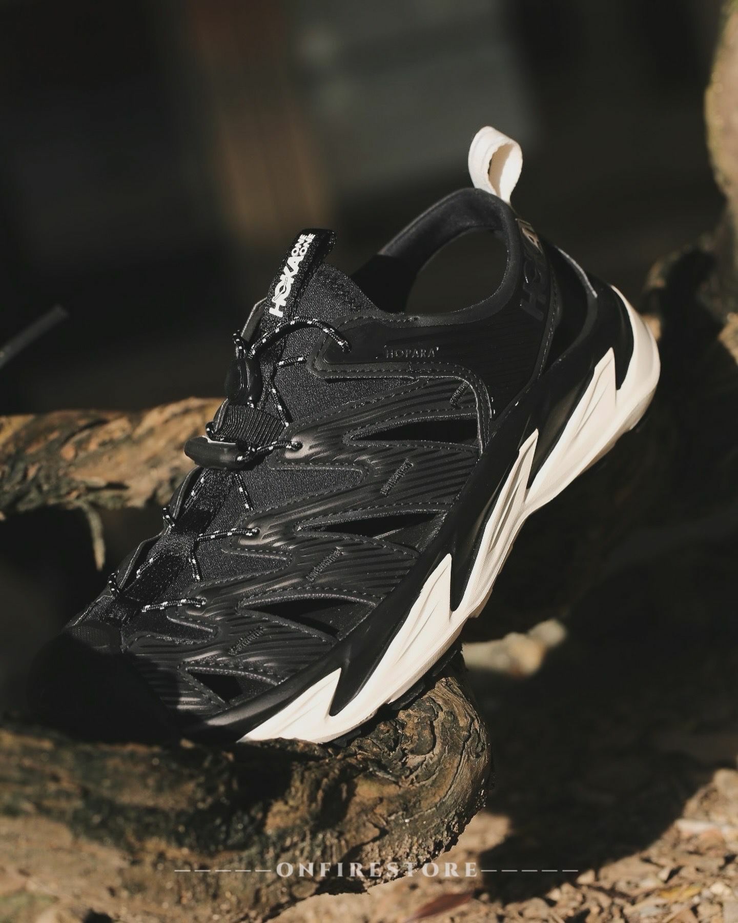 {現貨} }HOKA One One Hopara Black / Alabaster 1123112-BKLB