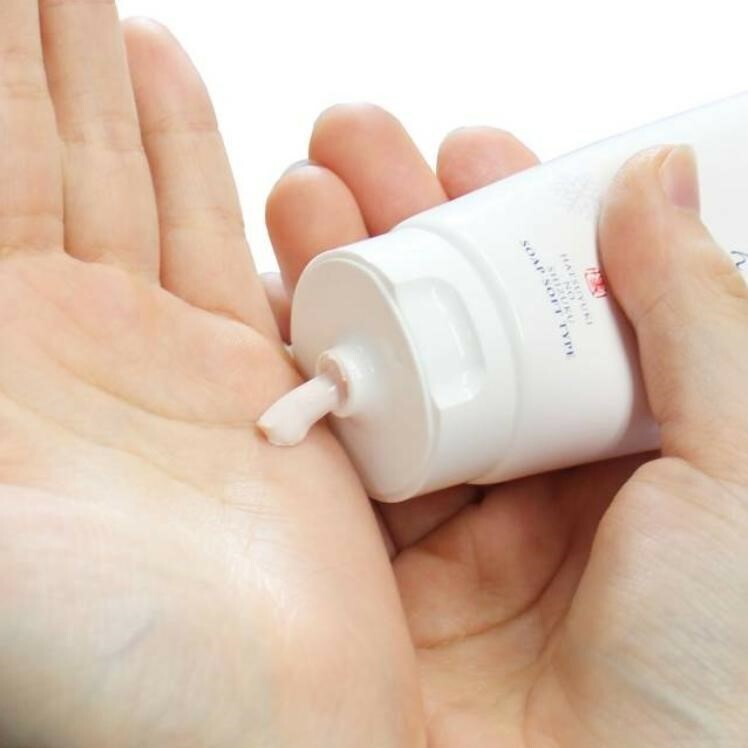 初雪之雫 潔面泡沫 (管裝) 105g