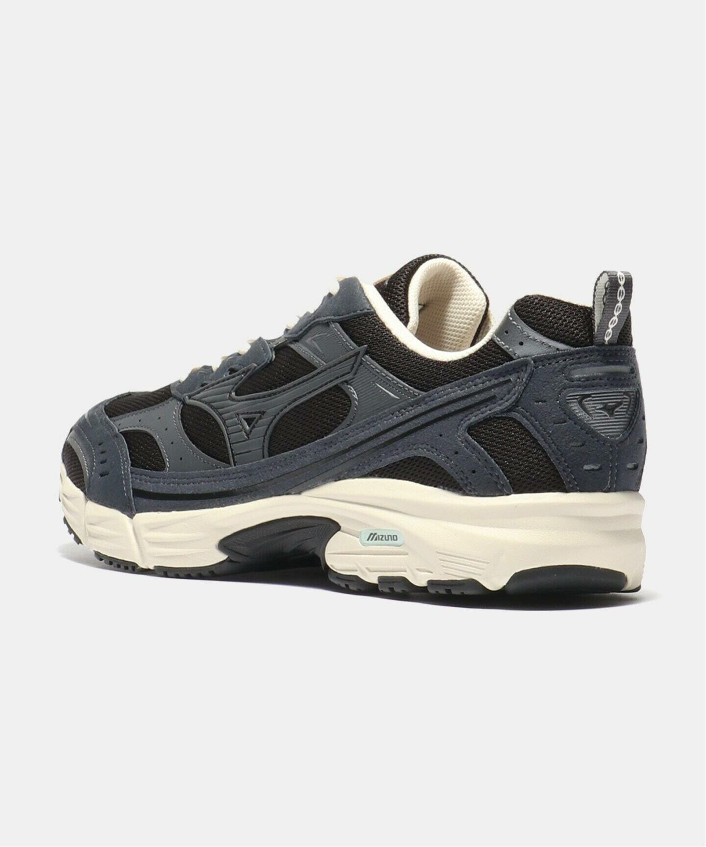 Mizuno MXR Suede | Black Ebony D1GA246702