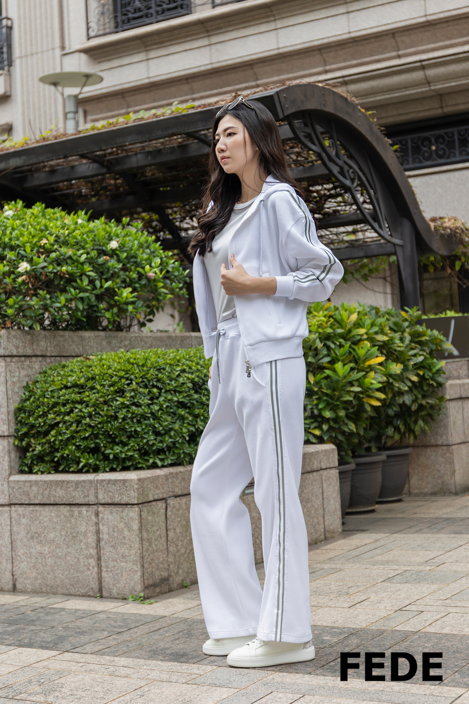 Eleventy 連帽口袋運動外套