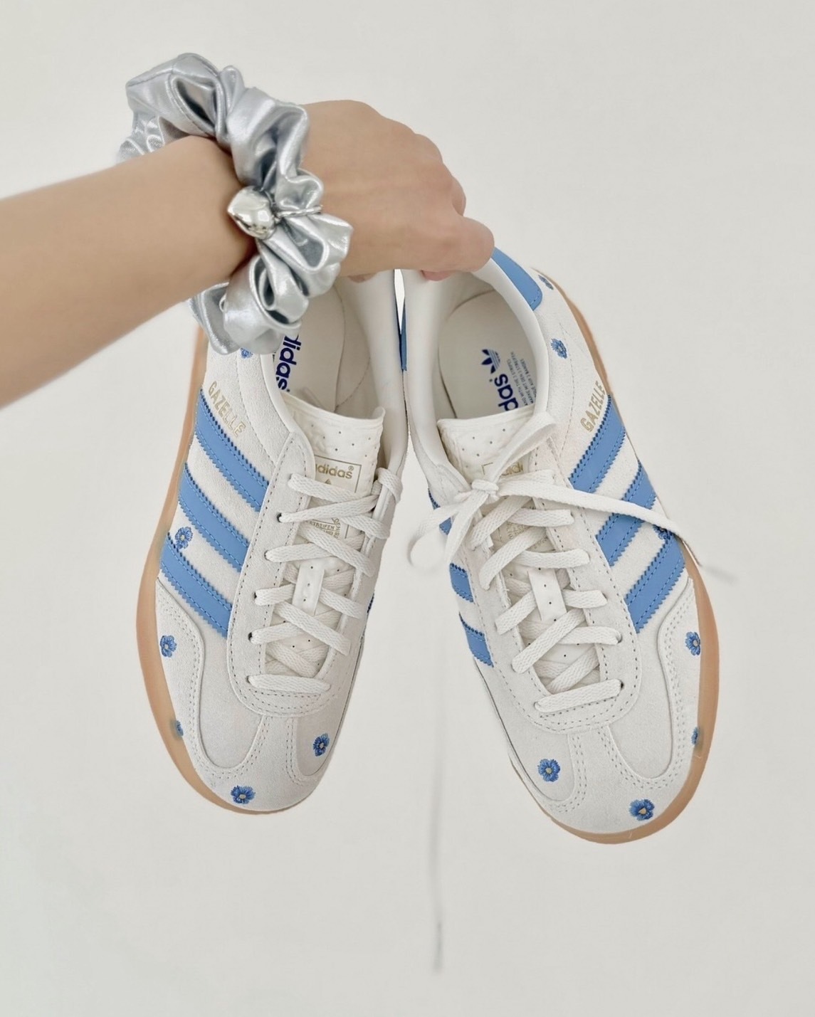 ADIDAS GAZELLE INDOOR 刺繡 花朵  小藍花