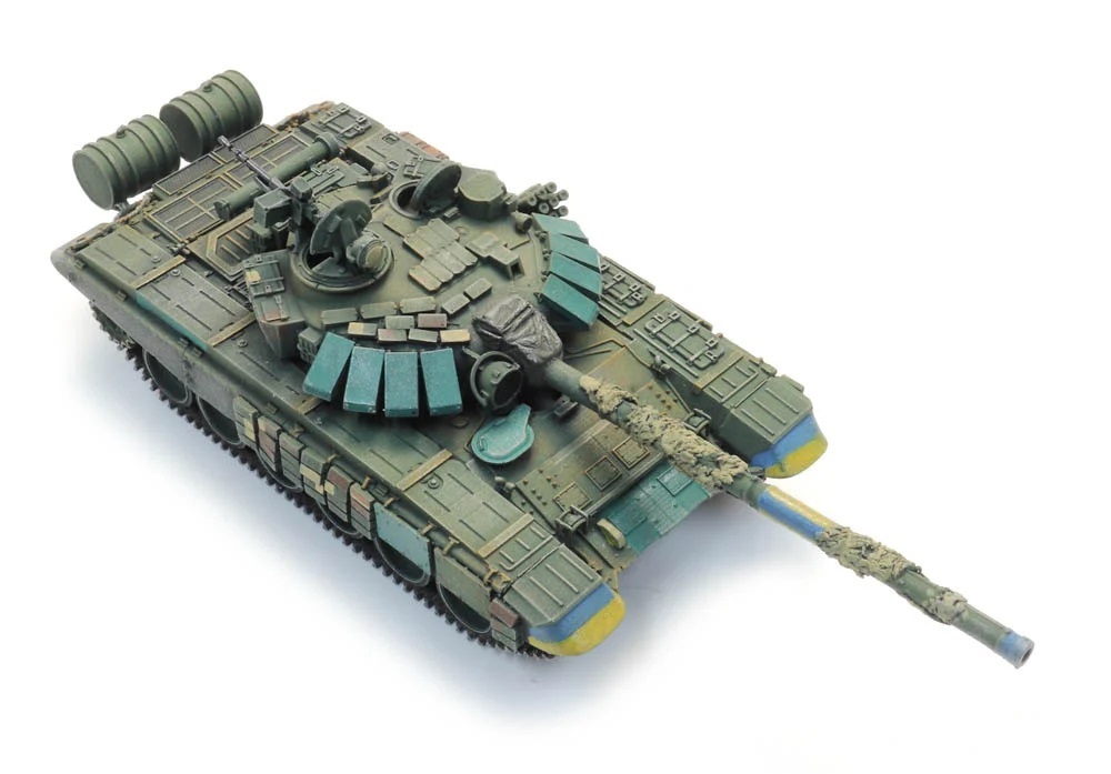 Artitec 6870708 HO規 T-72B obr 烏克蘭坦克