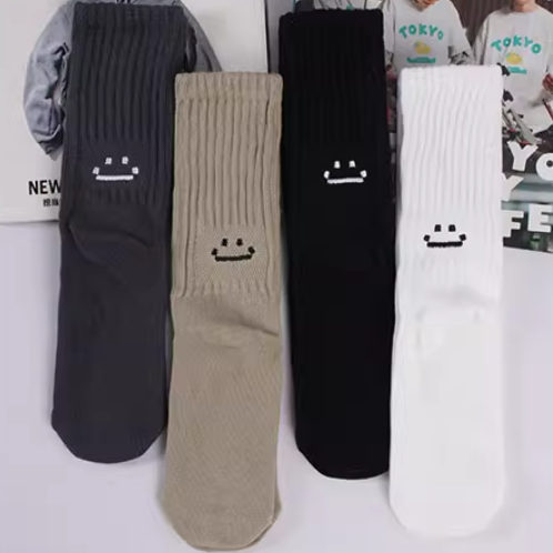 【SCSU094】笑臉像素刺繡後跟設計粗線長襪