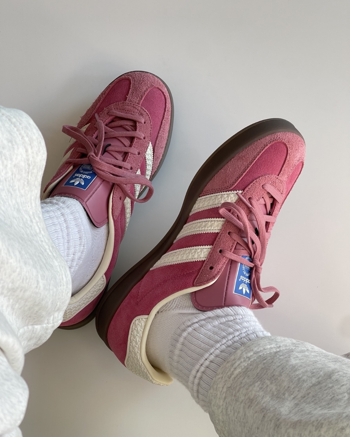 【現貨】Adidas Originals Gazelle Indoor 焦糖底 麂皮 草莓熊 草莓奶昔