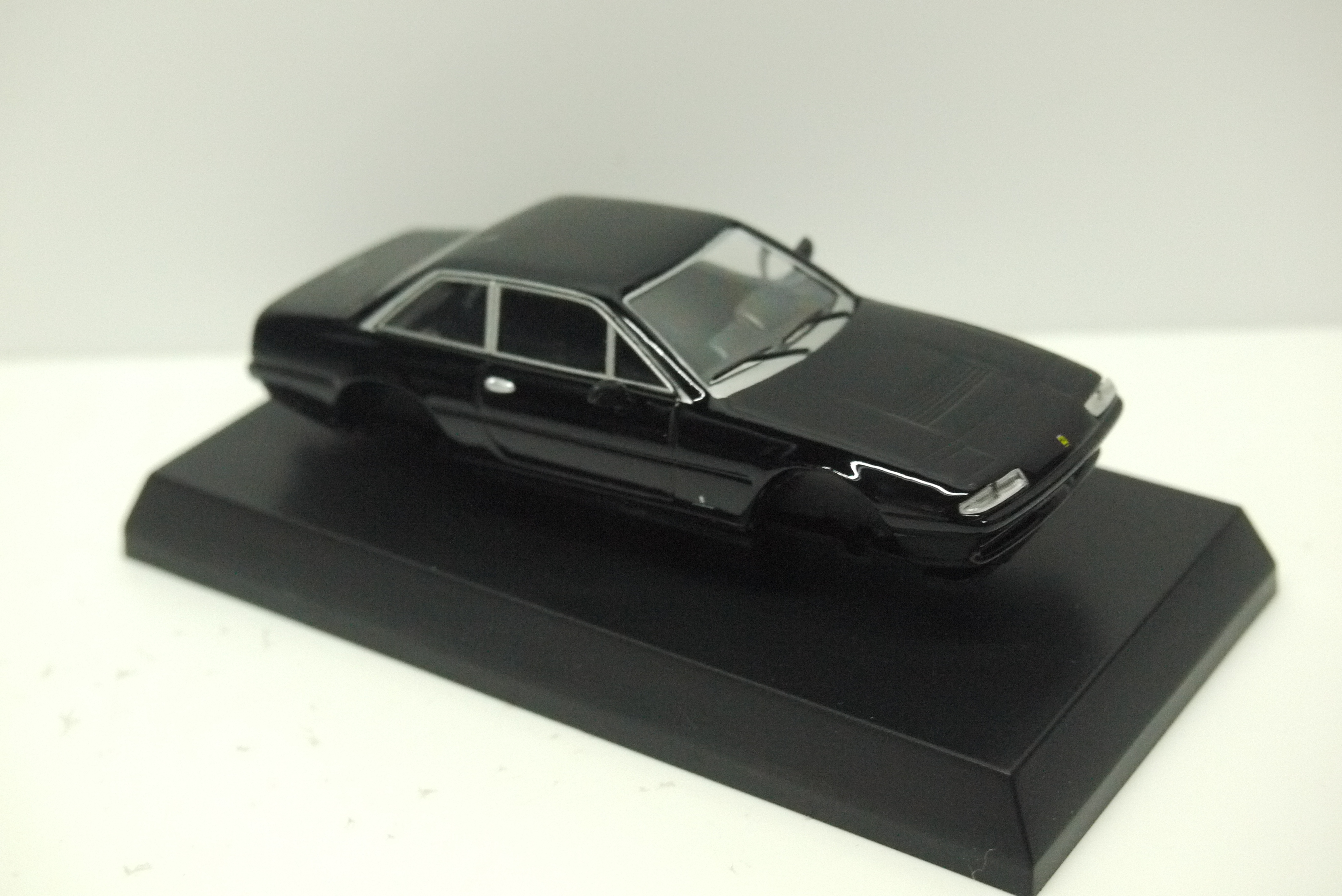 Kyosho Ferrari 412 Black