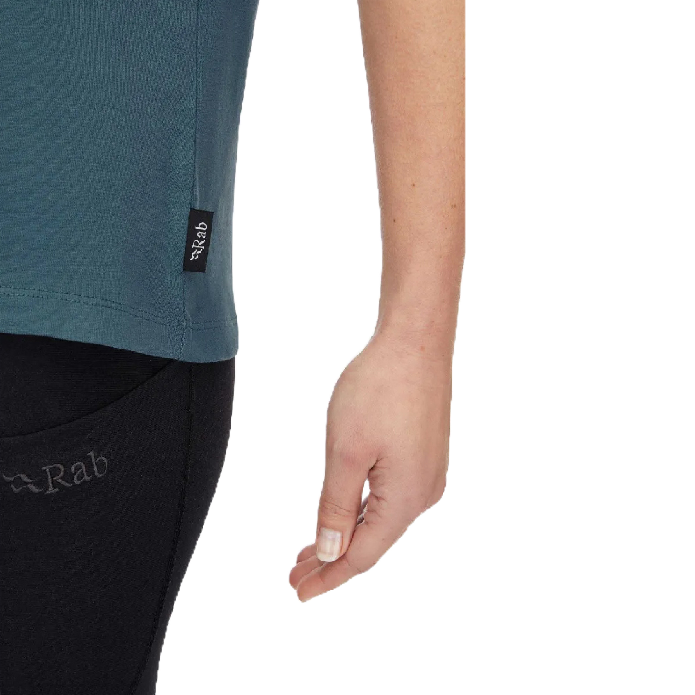 RAB 英國 Tuku Ridge Tee Wmns 短袖山脈圖騰舒適棉T恤 女款 (2色) 10RAQCC06