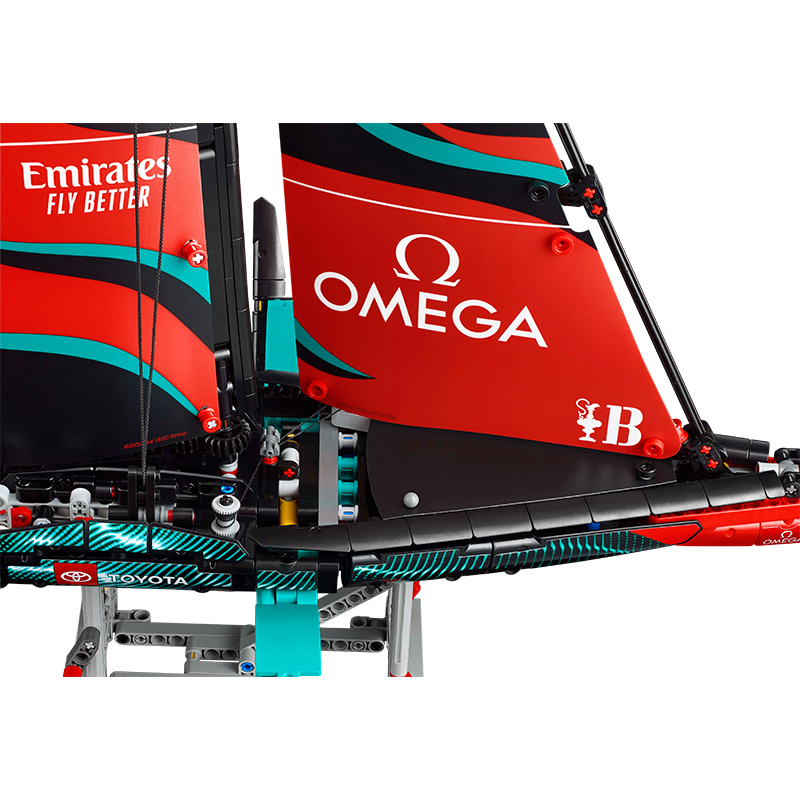 42174 - Emirates Team New Zealand AC75 Yacht