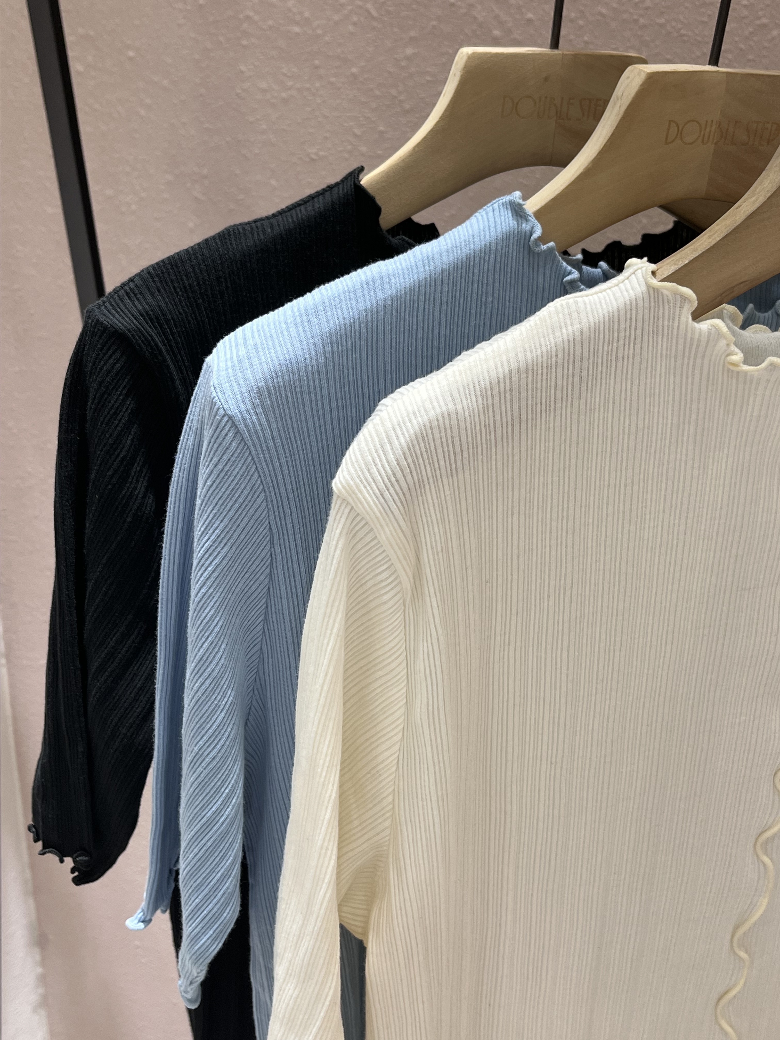 木耳邊柔棉上衣 ～ 10137