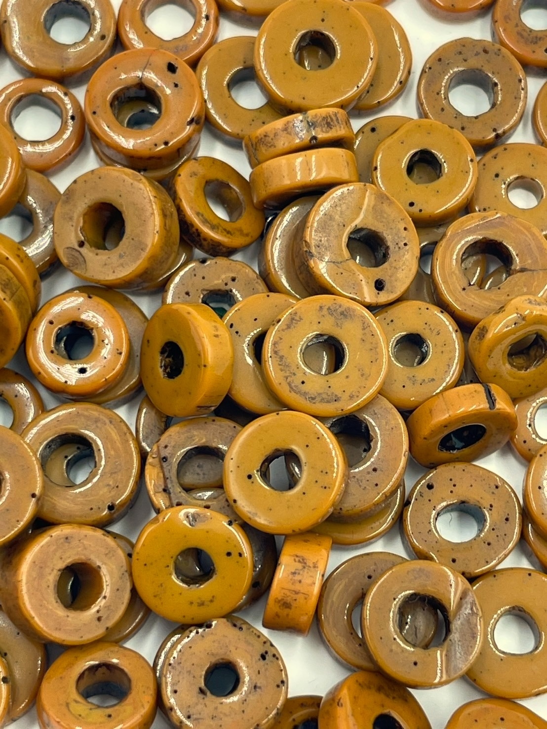 公克-No.3尼泊爾進口扁老橘珠長3.8mm寬9.6mm