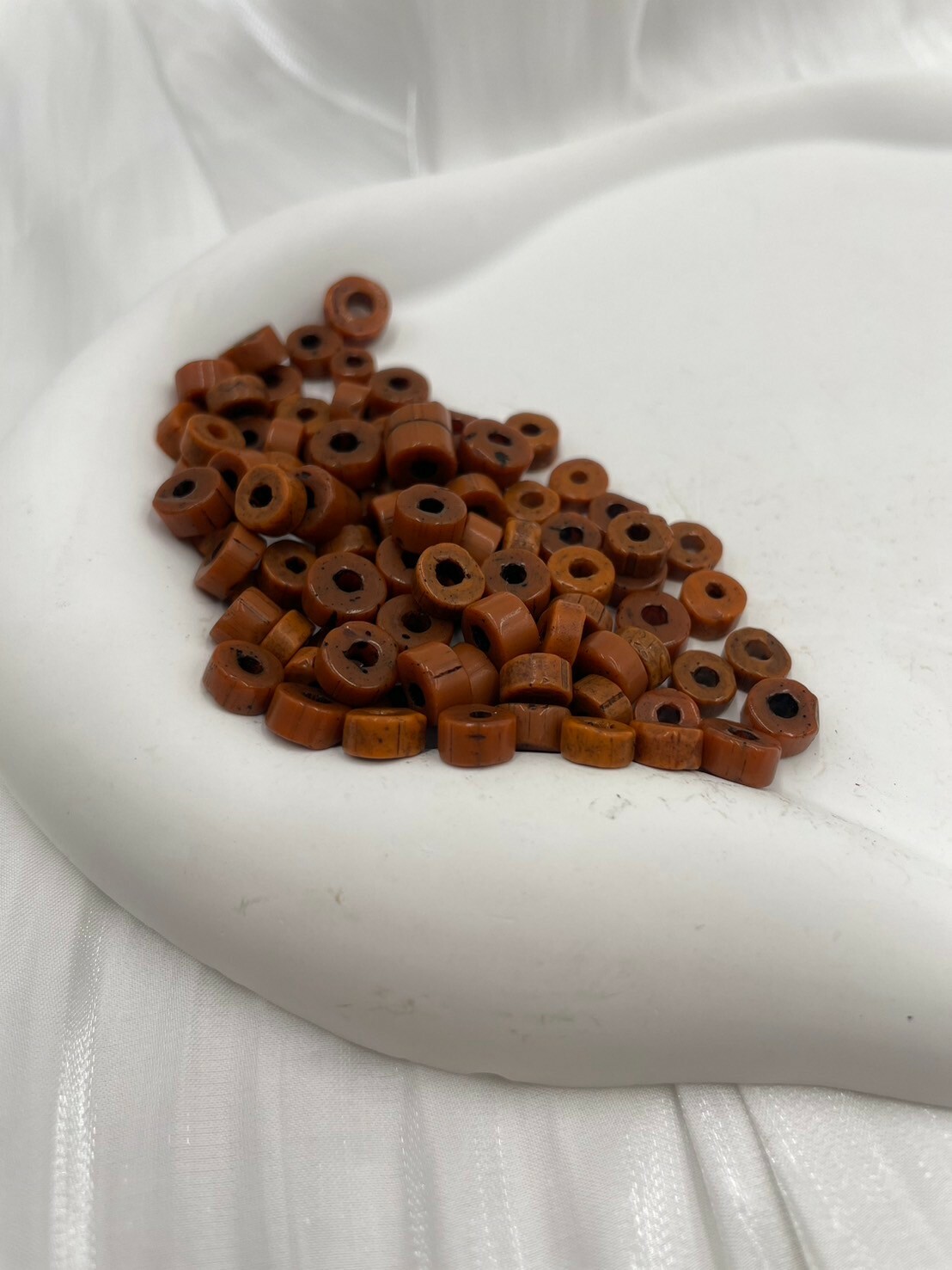 公克-扁仿舊橘珠7.5mm厚4mm孔2mm