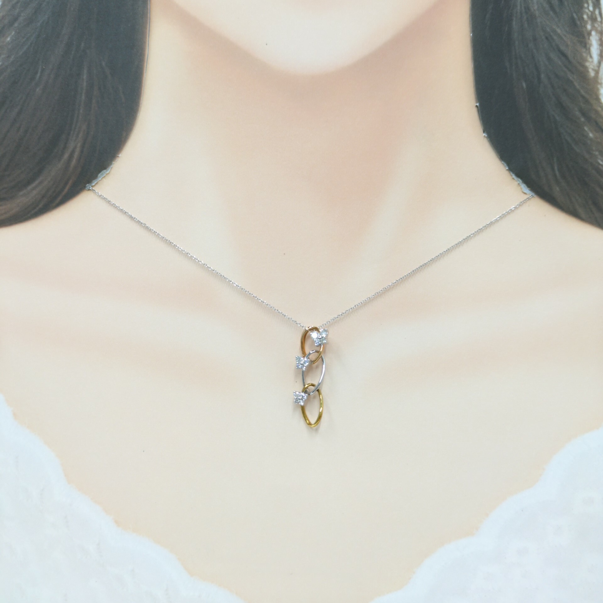 全新18K白金32份鑽石吊墜