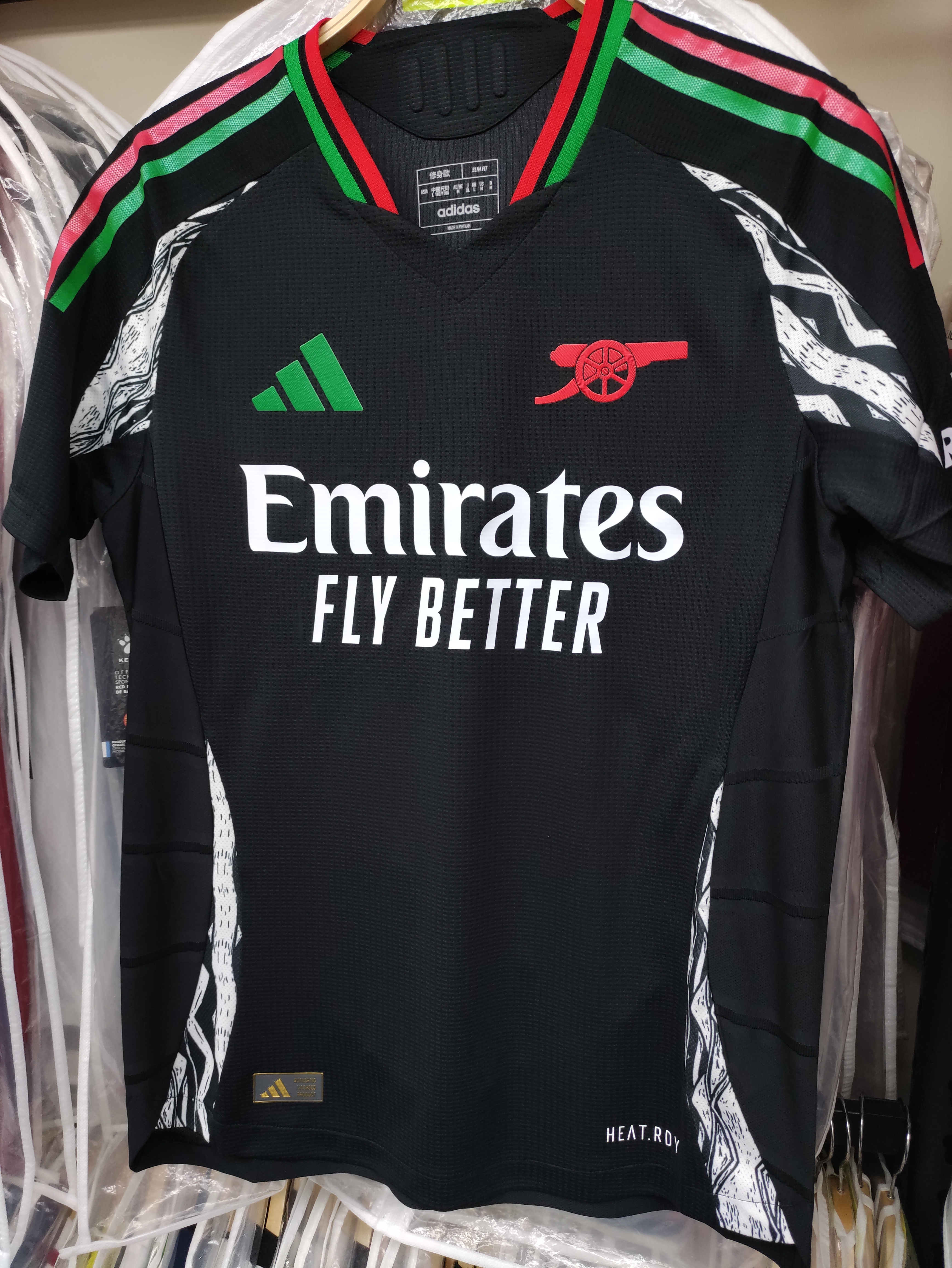 24-25阿仙奴作客球員版球衣