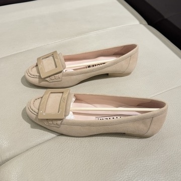 Roger Vivier RV gommette loafers beige