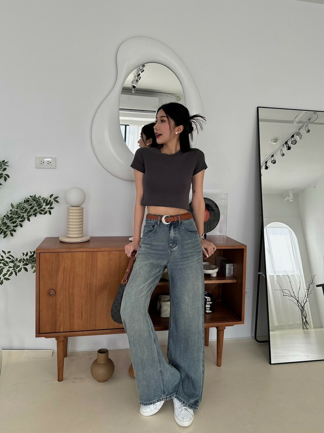 極柔軟彈力短版上衣