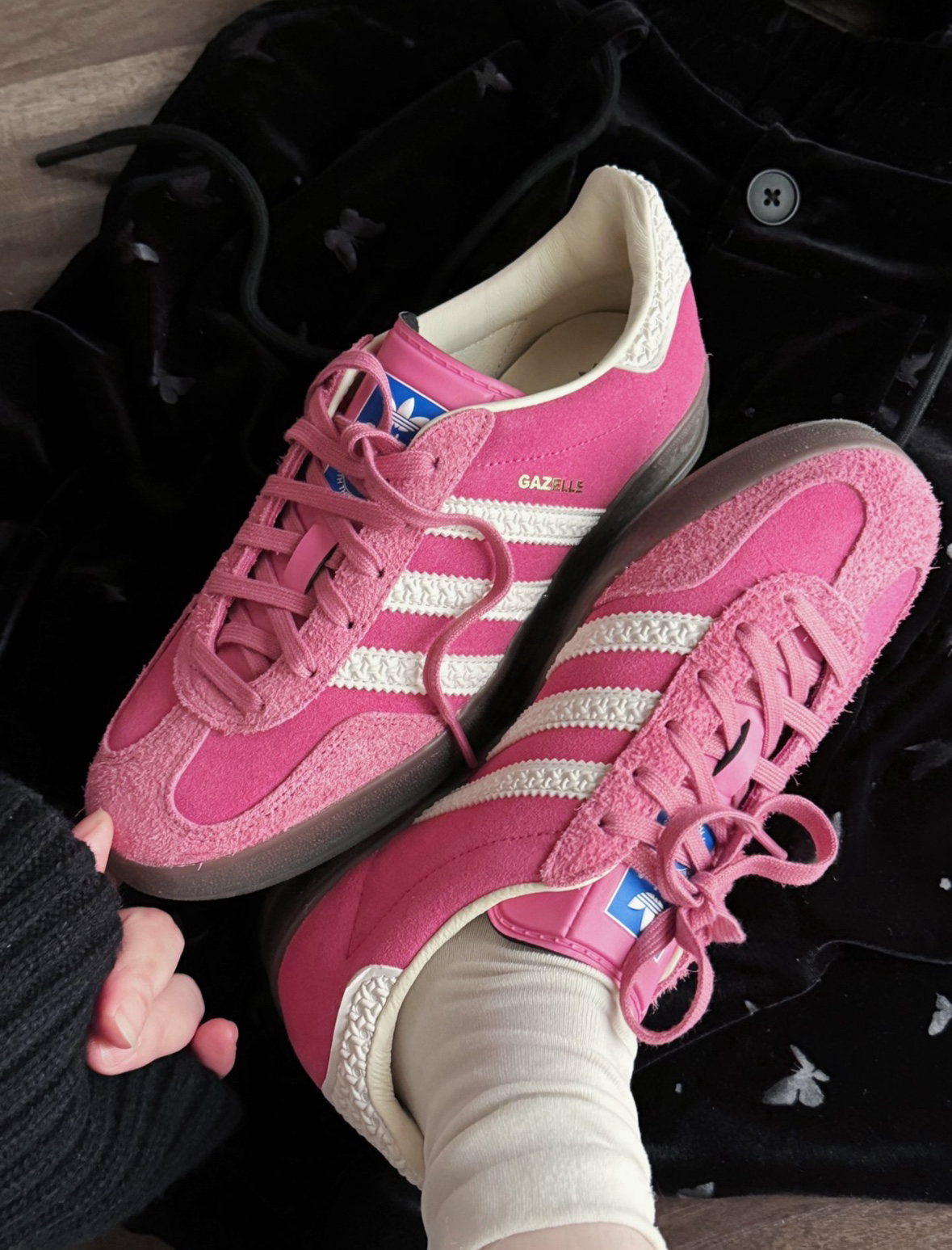 Adidas Originals Gazelle 草莓熊 桃粉色 雕花 麂皮 復古 德訓鞋 T頭鞋 IF1809/預購