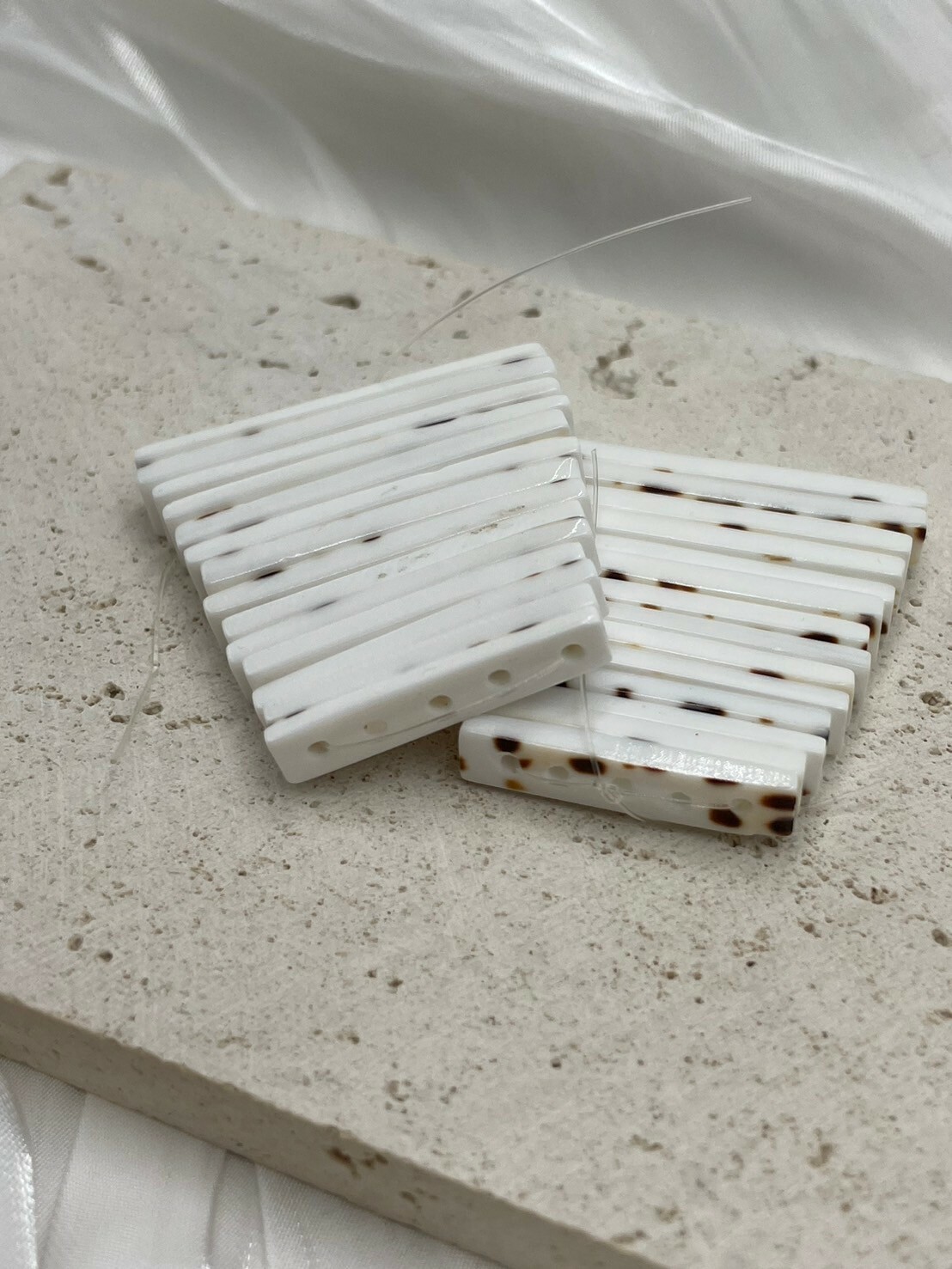 5孔-頸鏈薄貝殼隔片(組)