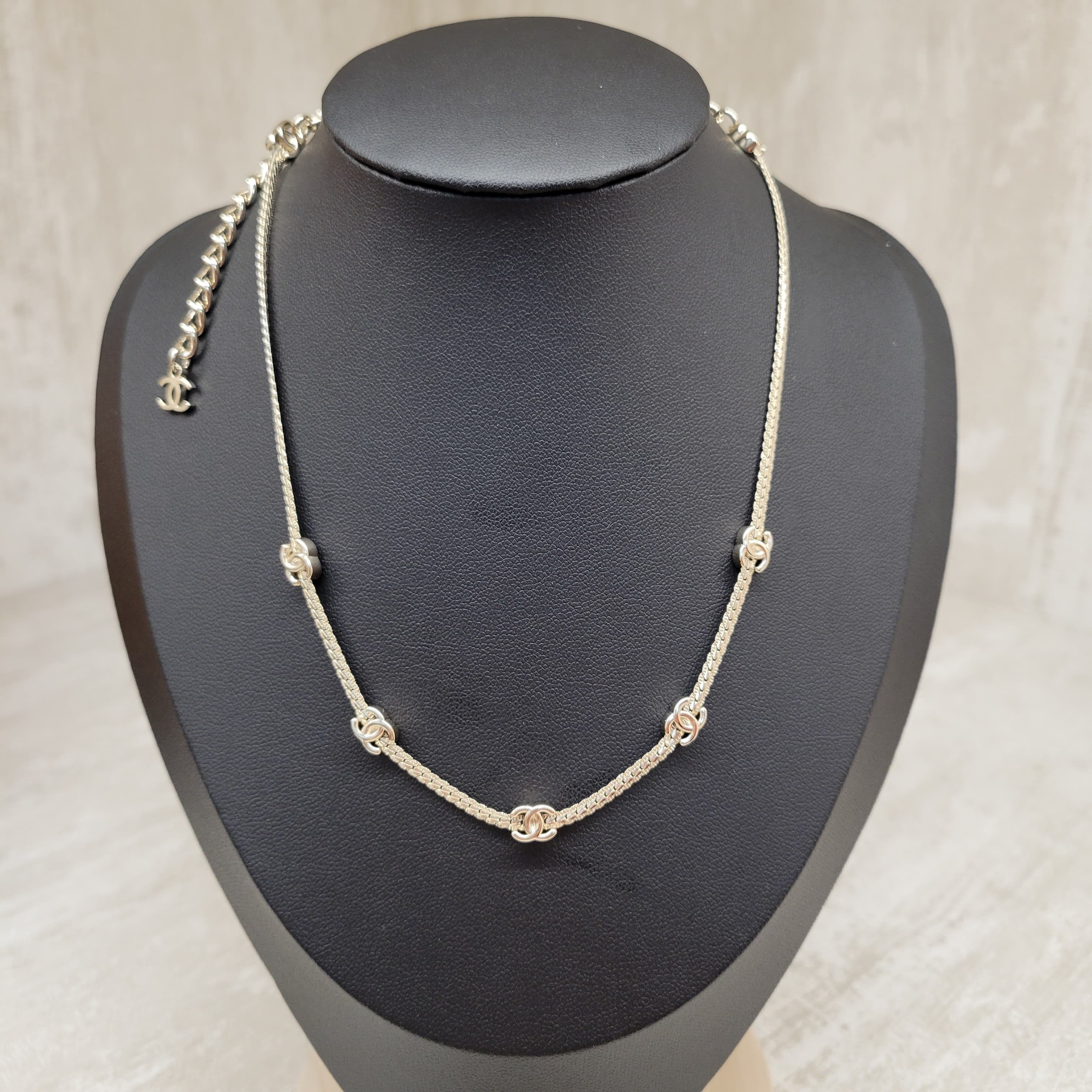 CHANEL ABE255 CHOKER GOLD 5 logo 29.5+14.5CM 淡金色 5花 頸鍊 短項鍊