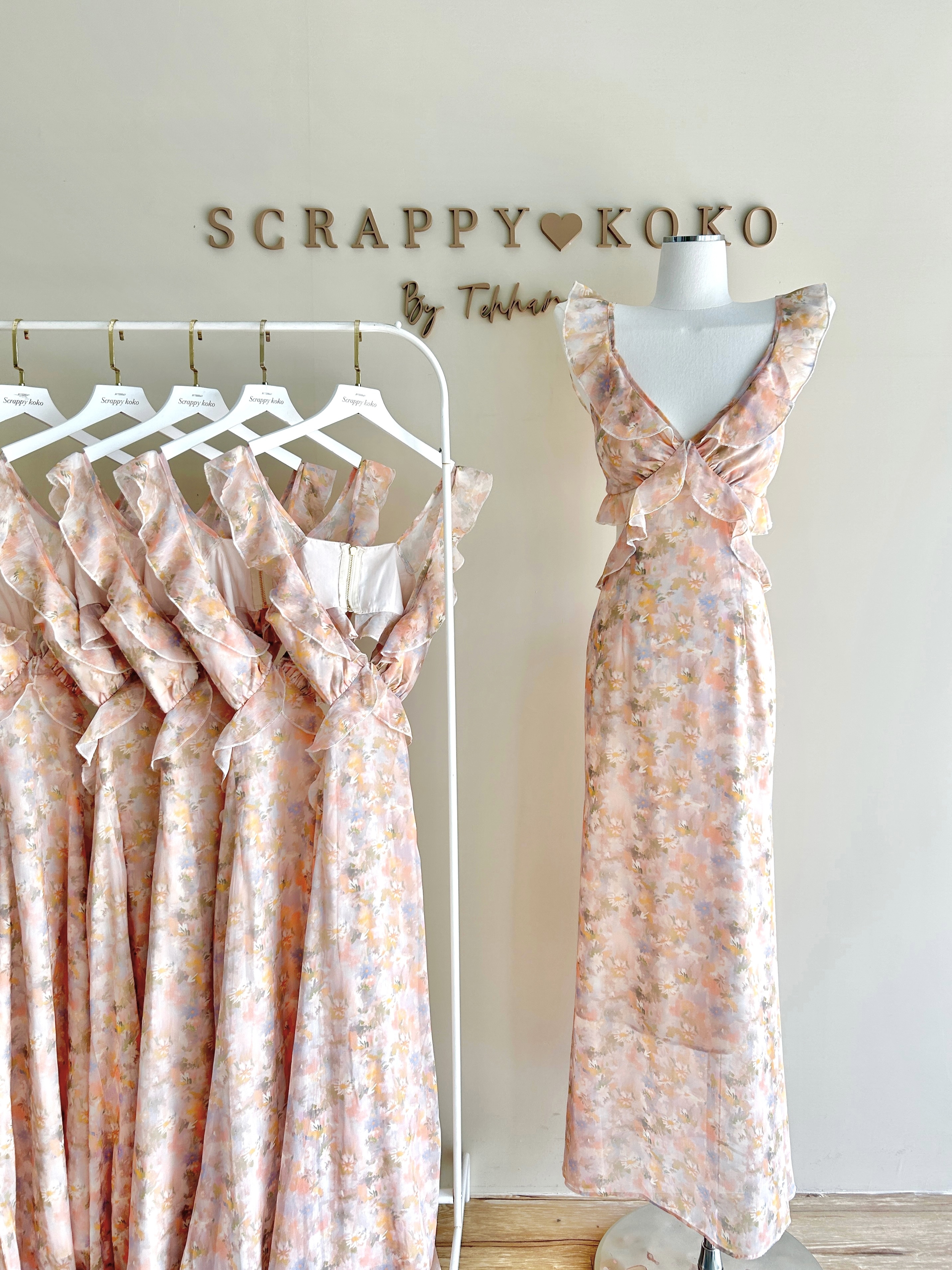 Summer vacation 雪紡挖腰印花洋裝