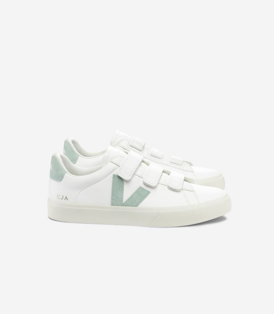 Veja Recife Leather Extra White Matcha