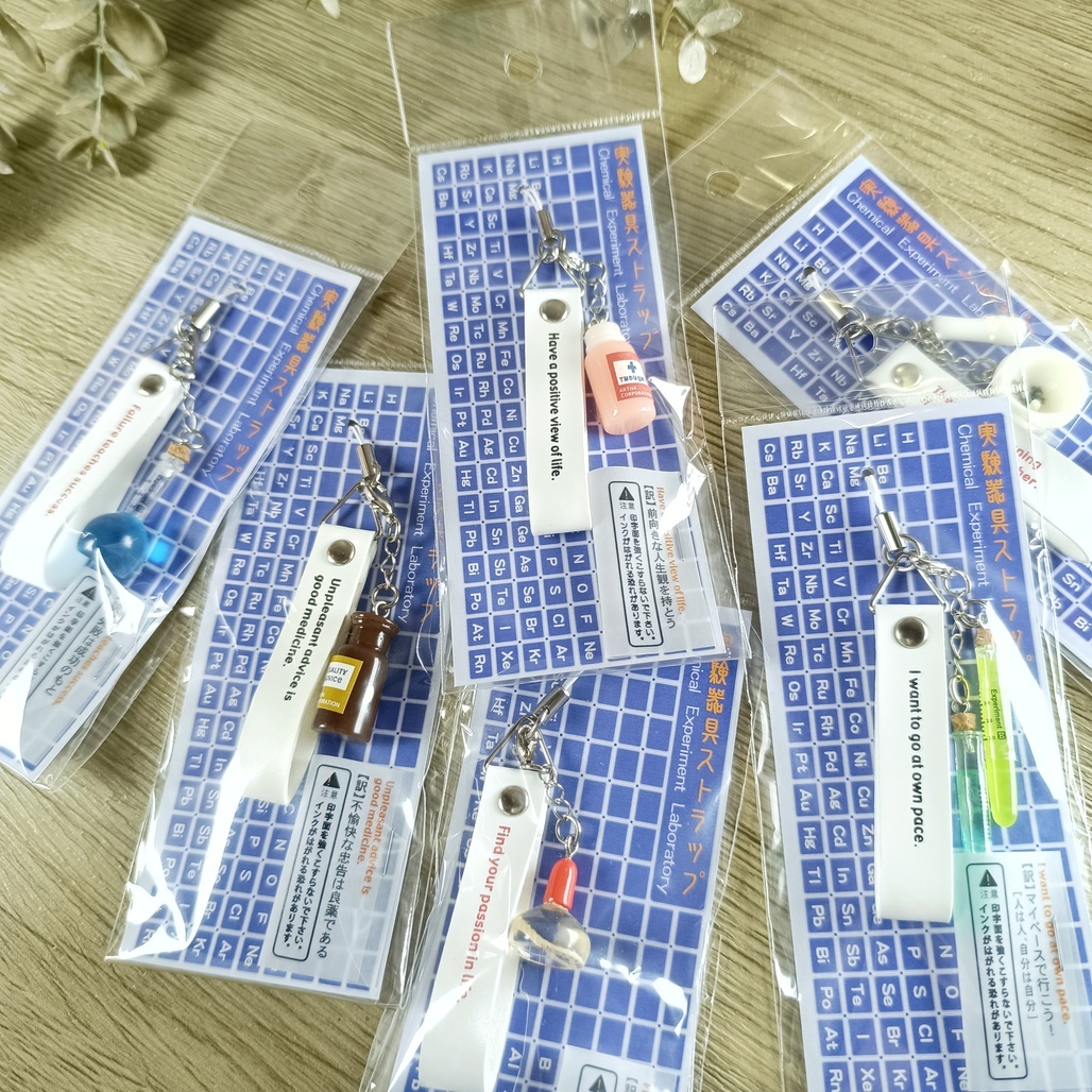 日本ARTHA．化學實驗器材吊飾 共六款