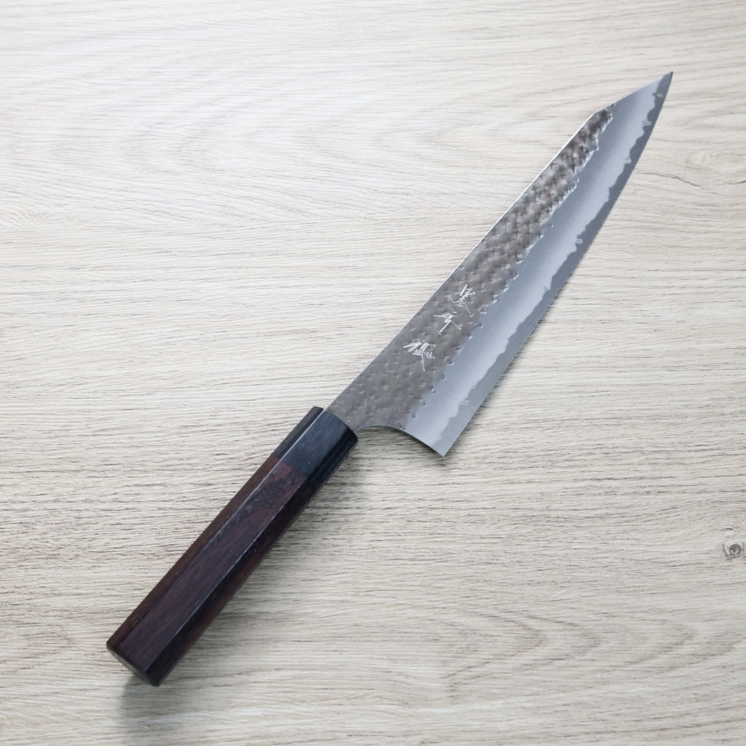 黒﨑優　閃光　牛刀　210mm 黒崎優 「閃光・鋭」牛刀 包丁 210mm 拭き漆樫柄 – HAGAKURE