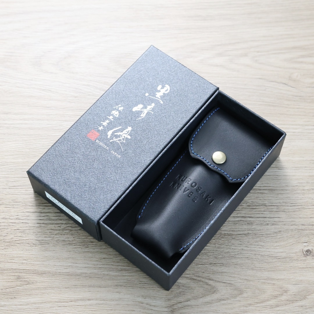 黑崎優 折疊刀 100mm 黑染 SG2粉末HSS鋼 碳纖維/付皮套