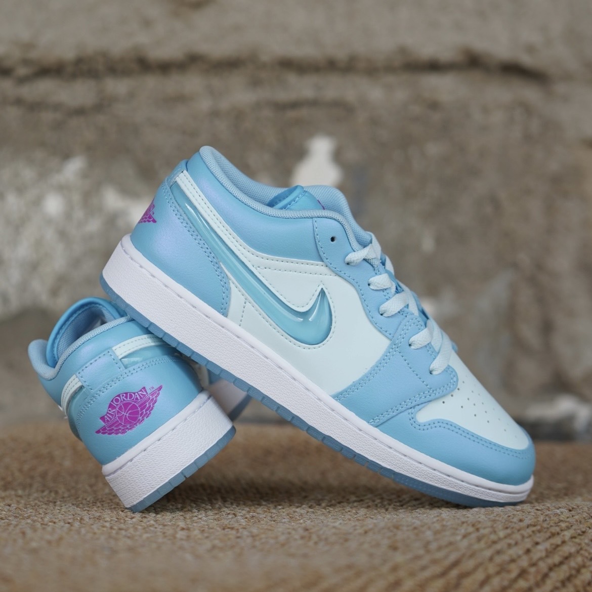 Nike Air Jordan 1 Low GS 冰藍果凍勾 珠光 冰底