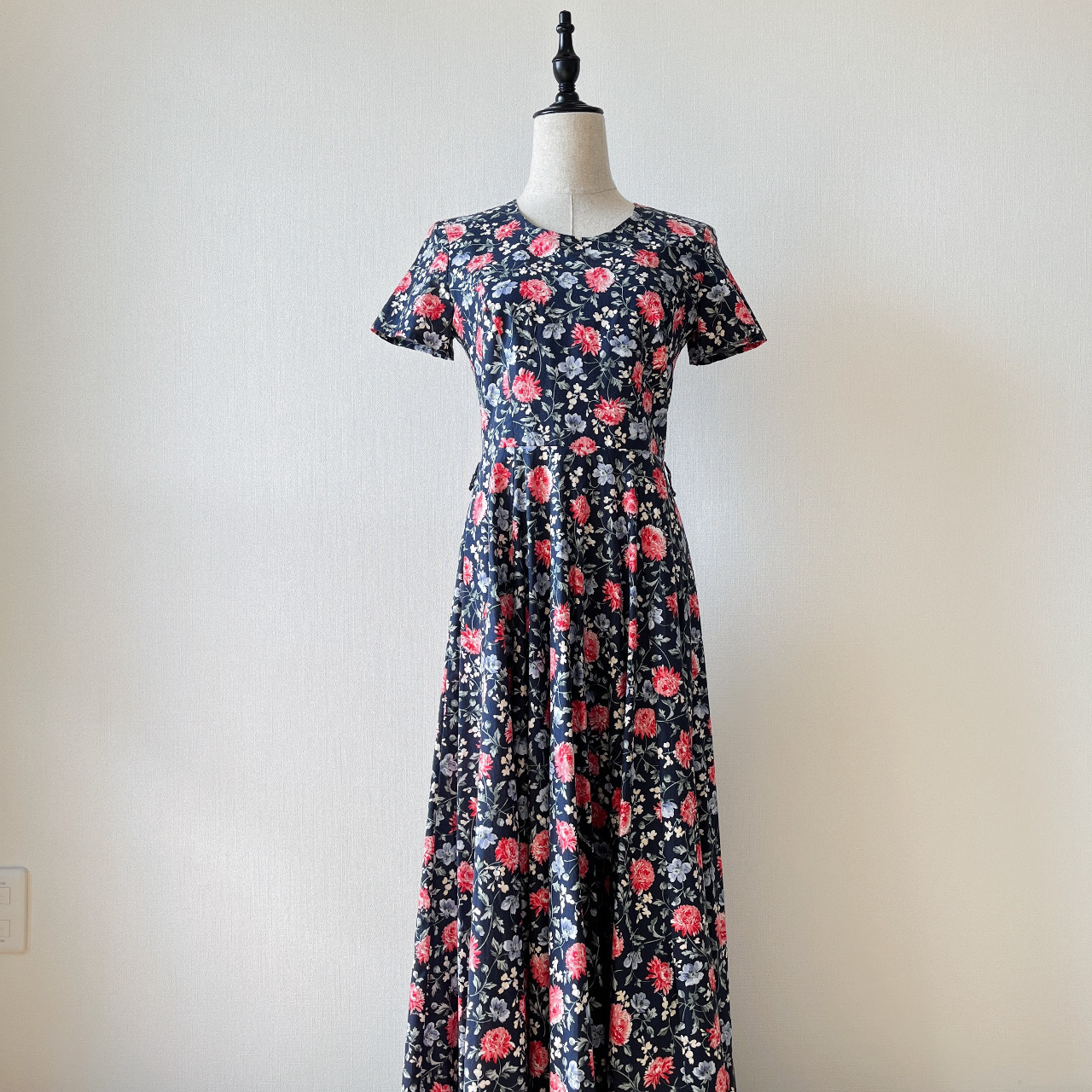 Laura Ashley英國製深藍色大花連身裙