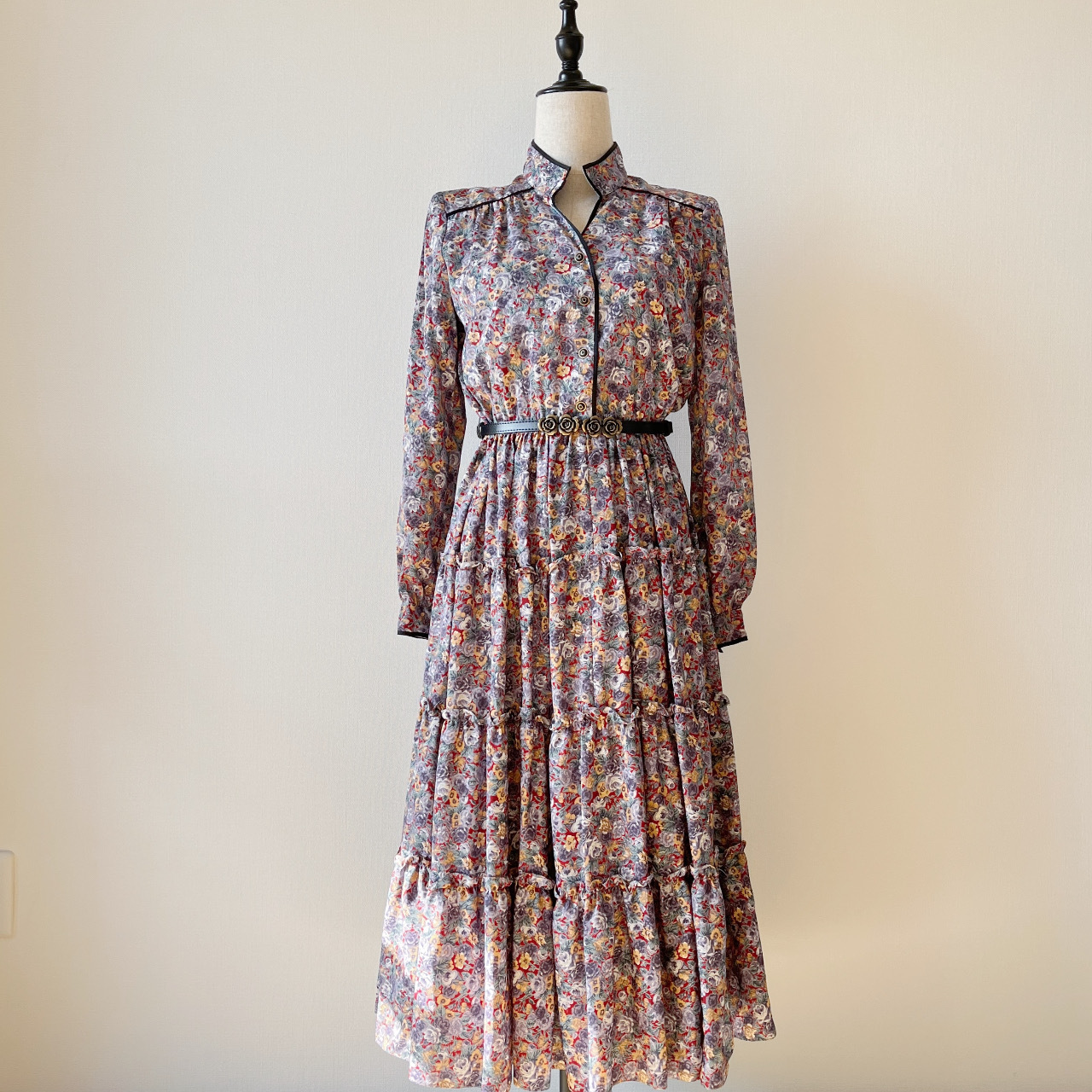 紅色配灰藍花圖案連身蛋糕裙