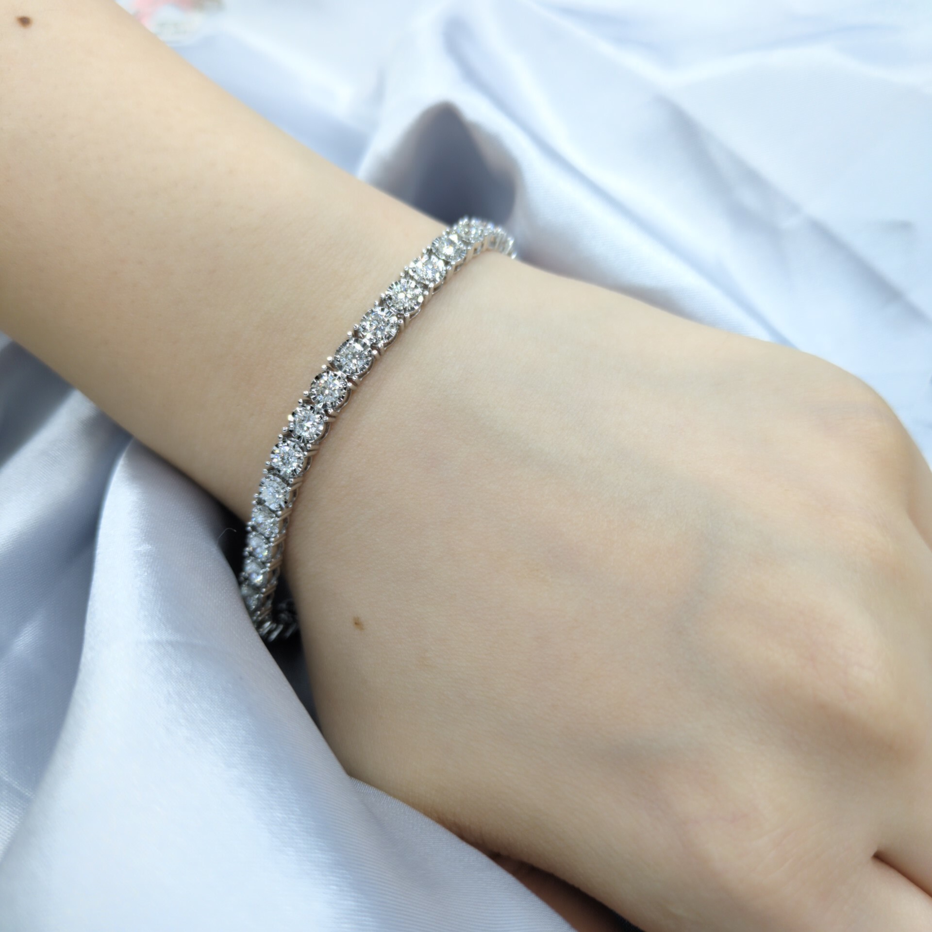 全新18K白金3卡85份4爪鑽石手鍊