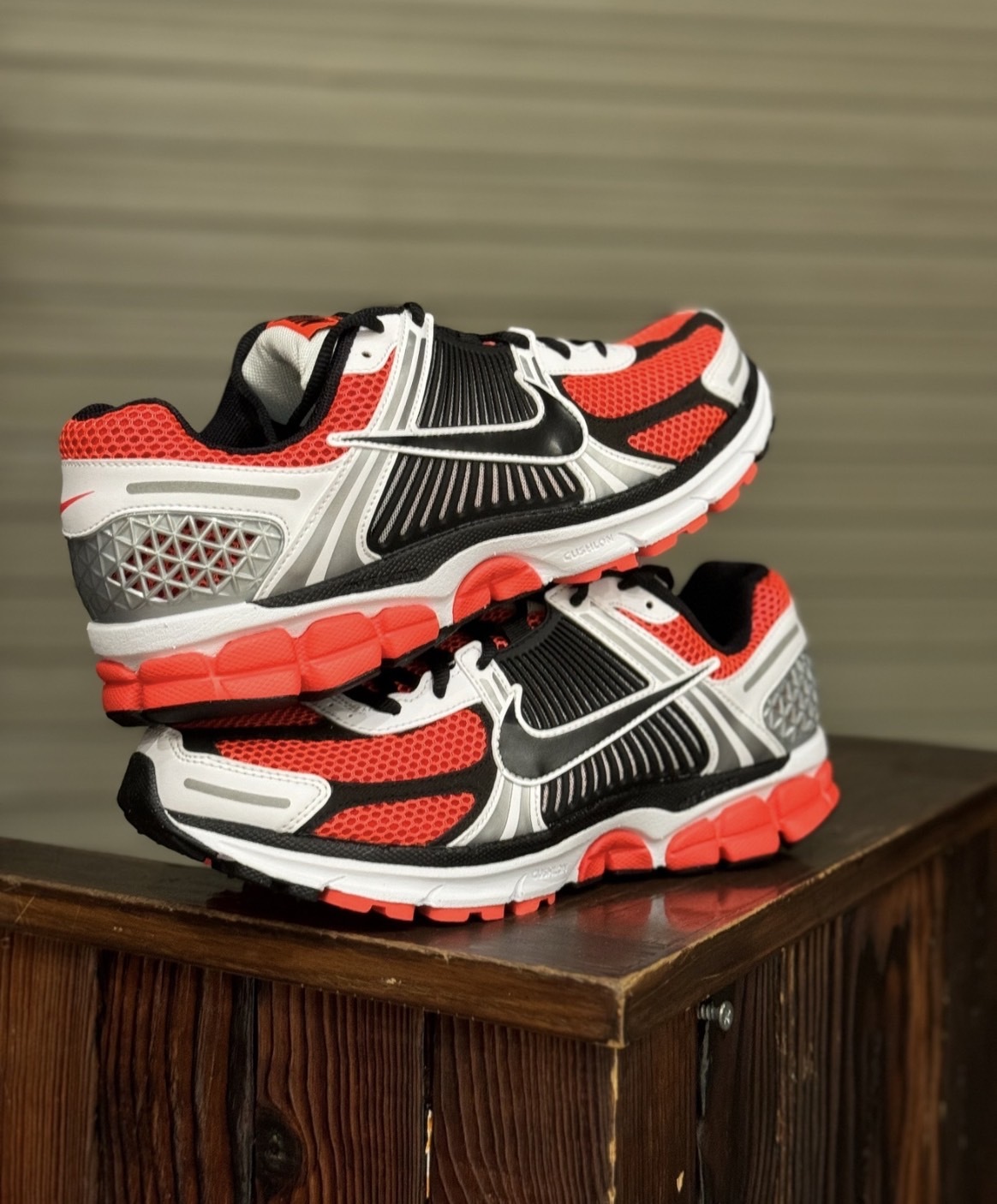 預購 Nike Zoom Vomero 5 SE 璀璨紅