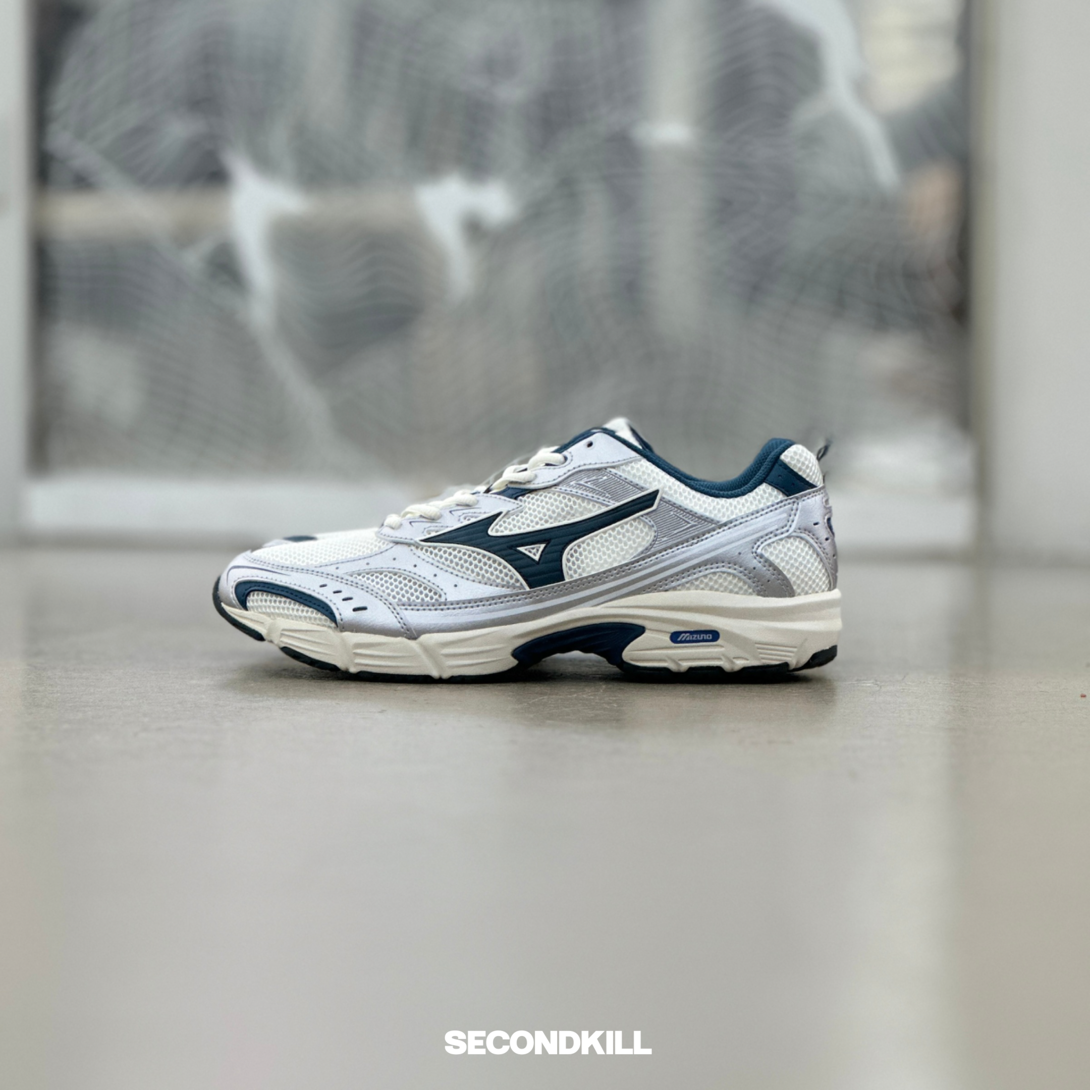 Mizuno MXR OG White Blue l D1GA245102
