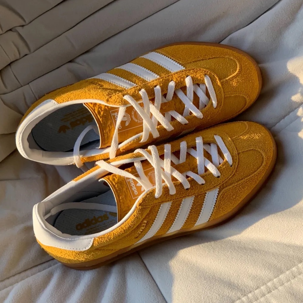 ADIDAS GAZELLE INDOOR 芒果黃 黃橘 亮黃 焦糖底 麂皮 女鞋 HQ8716 / 調貨