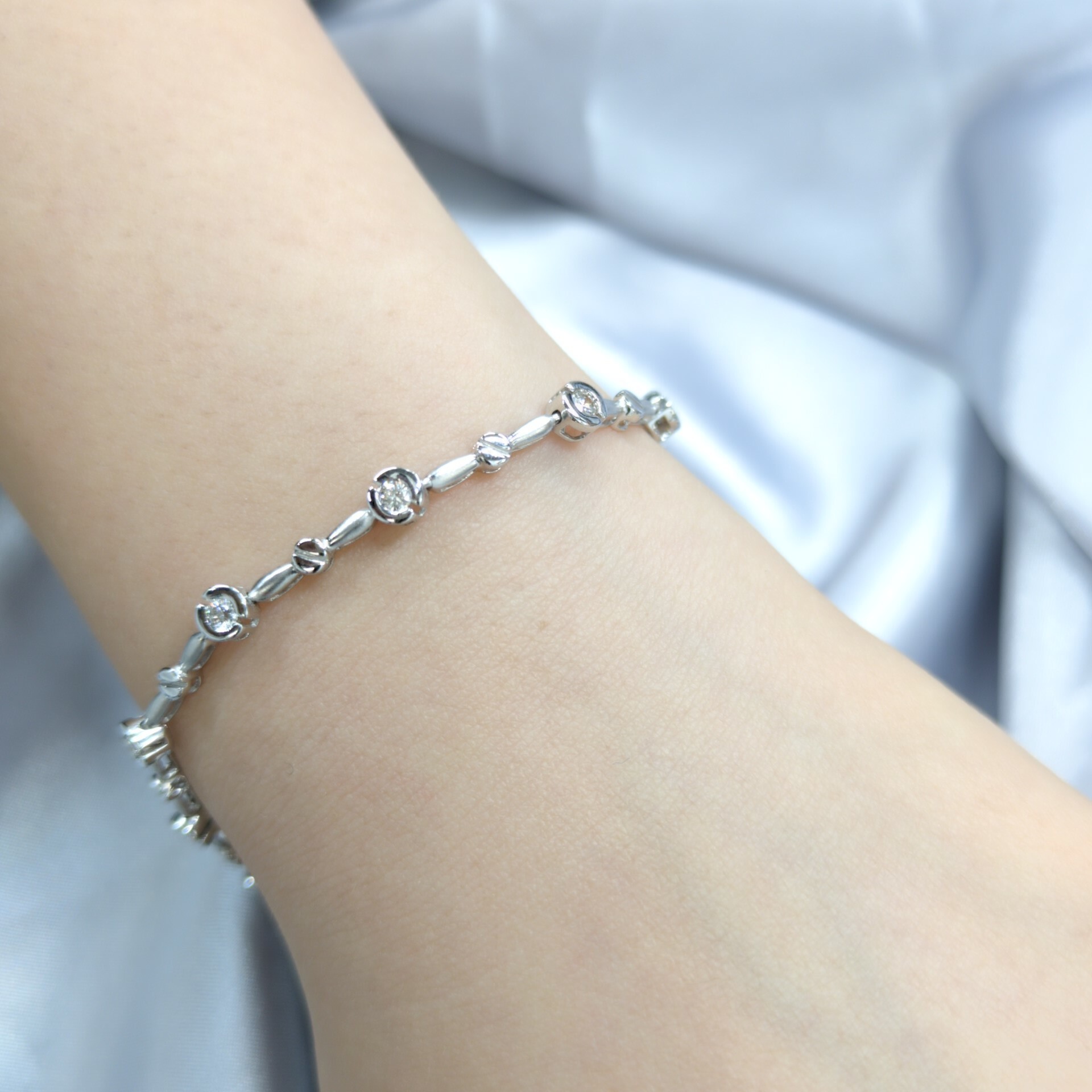 全新18K白金54份鑽石手鍊