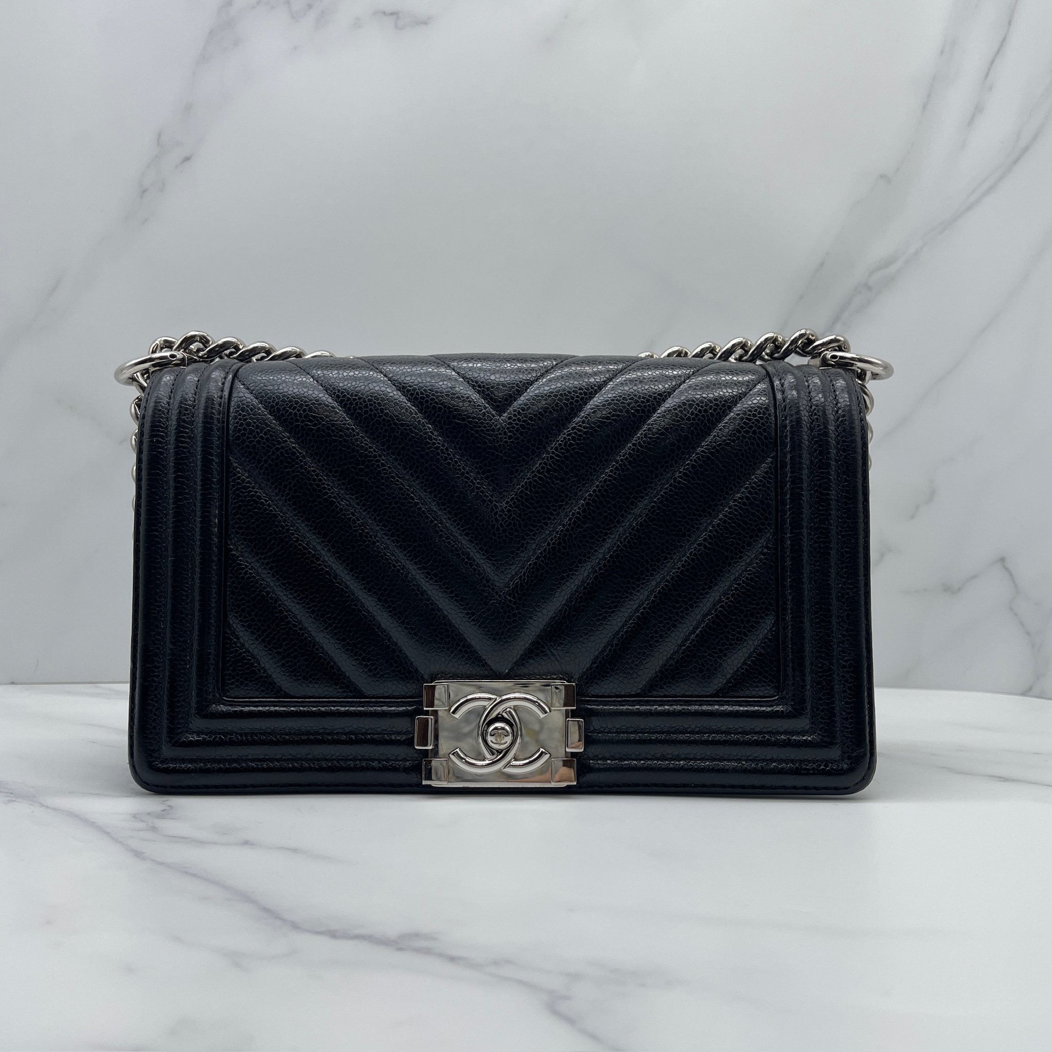 Chanel boy 25（V紋黑銀荔枝牛皮）