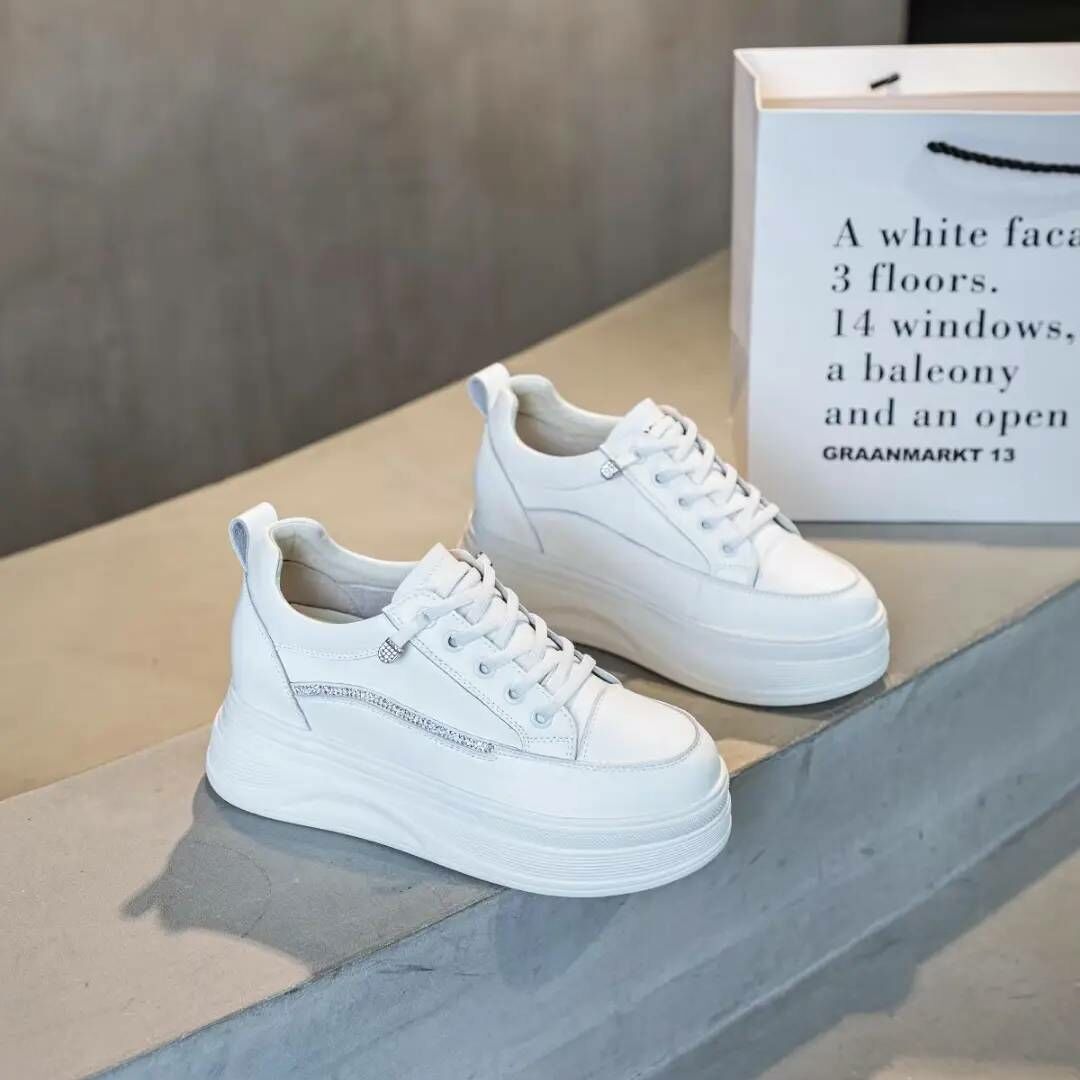 亮亮條內增高真皮小白鞋