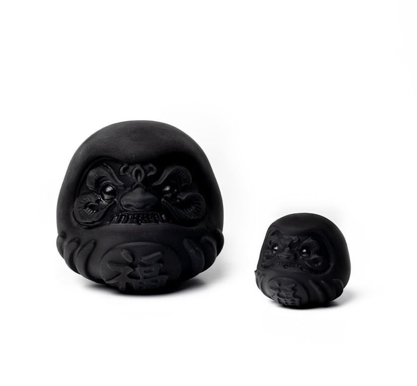 Montagne 黑曜石大達摩擴香石公仔