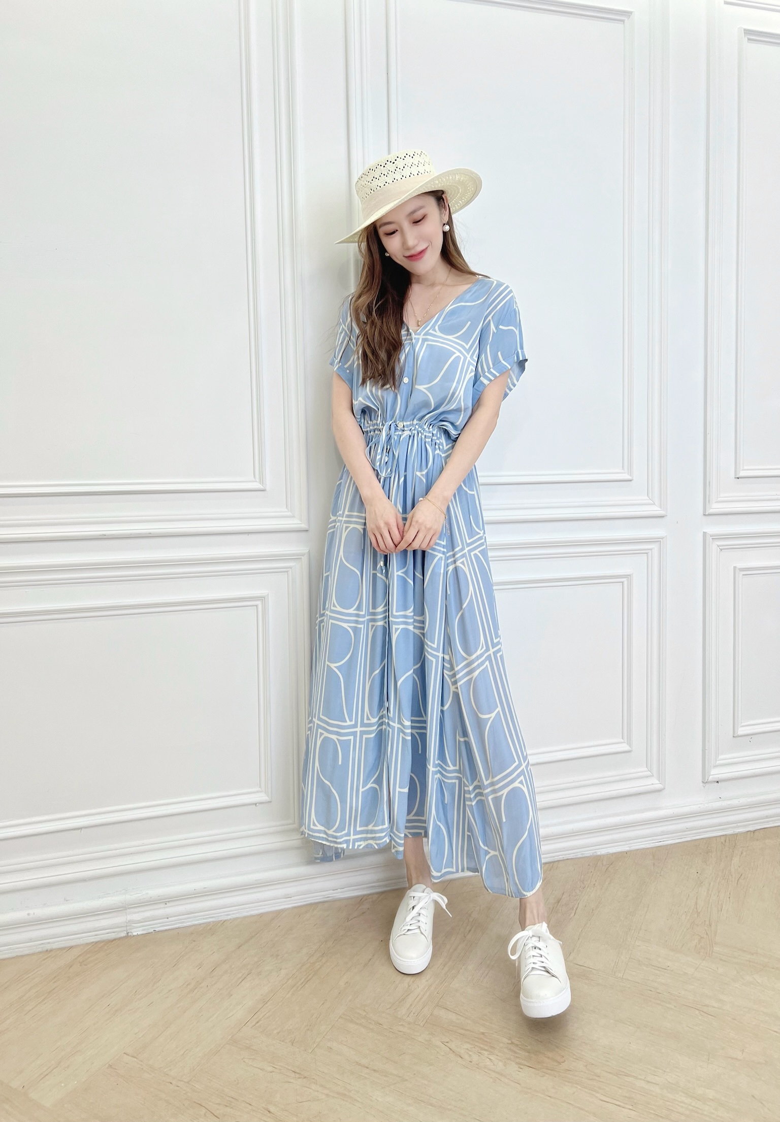 曲線寬袖抽繩洋裝