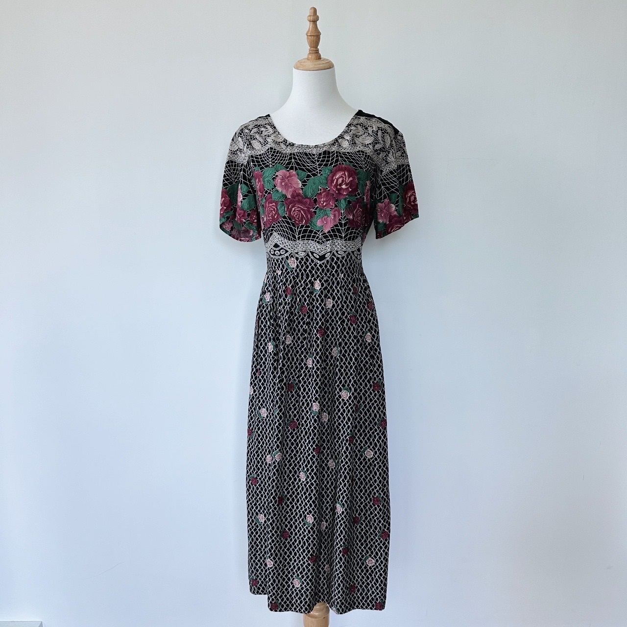 黑色鐵絲玫瑰古着連身裙