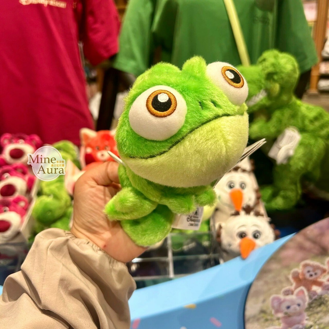 迷你寶寶系列 變色龍 帕斯卡 Pascal 磁鐵 坐肩 絨毛 娃娃 公仔 魔髮奇緣 Tangled -上海迪士尼樂園