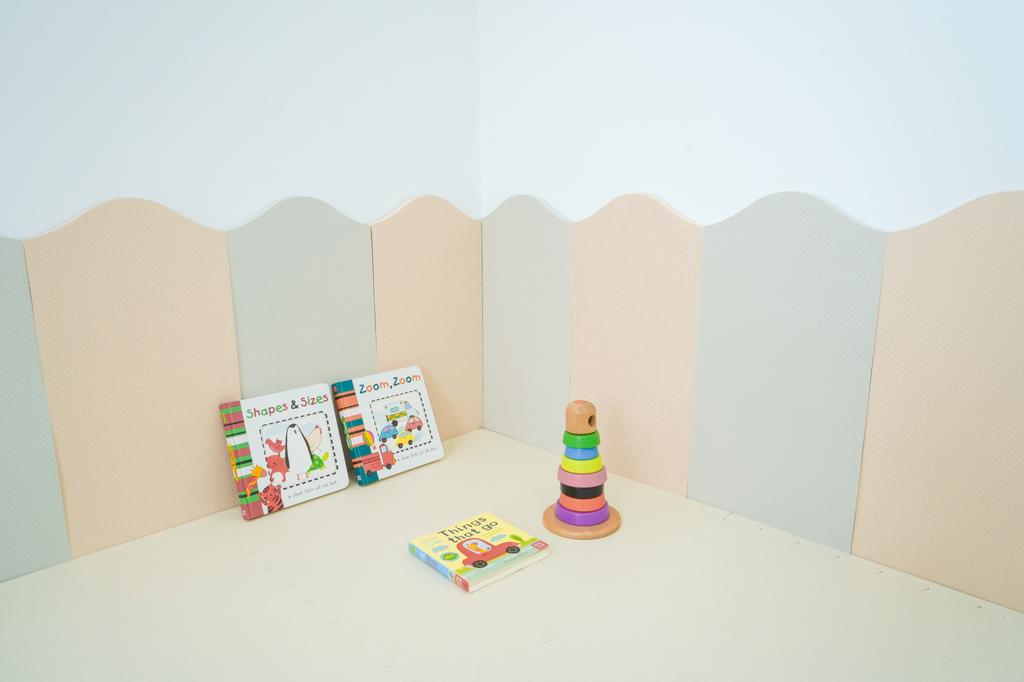 這是一張基本款防撞壁貼的照片