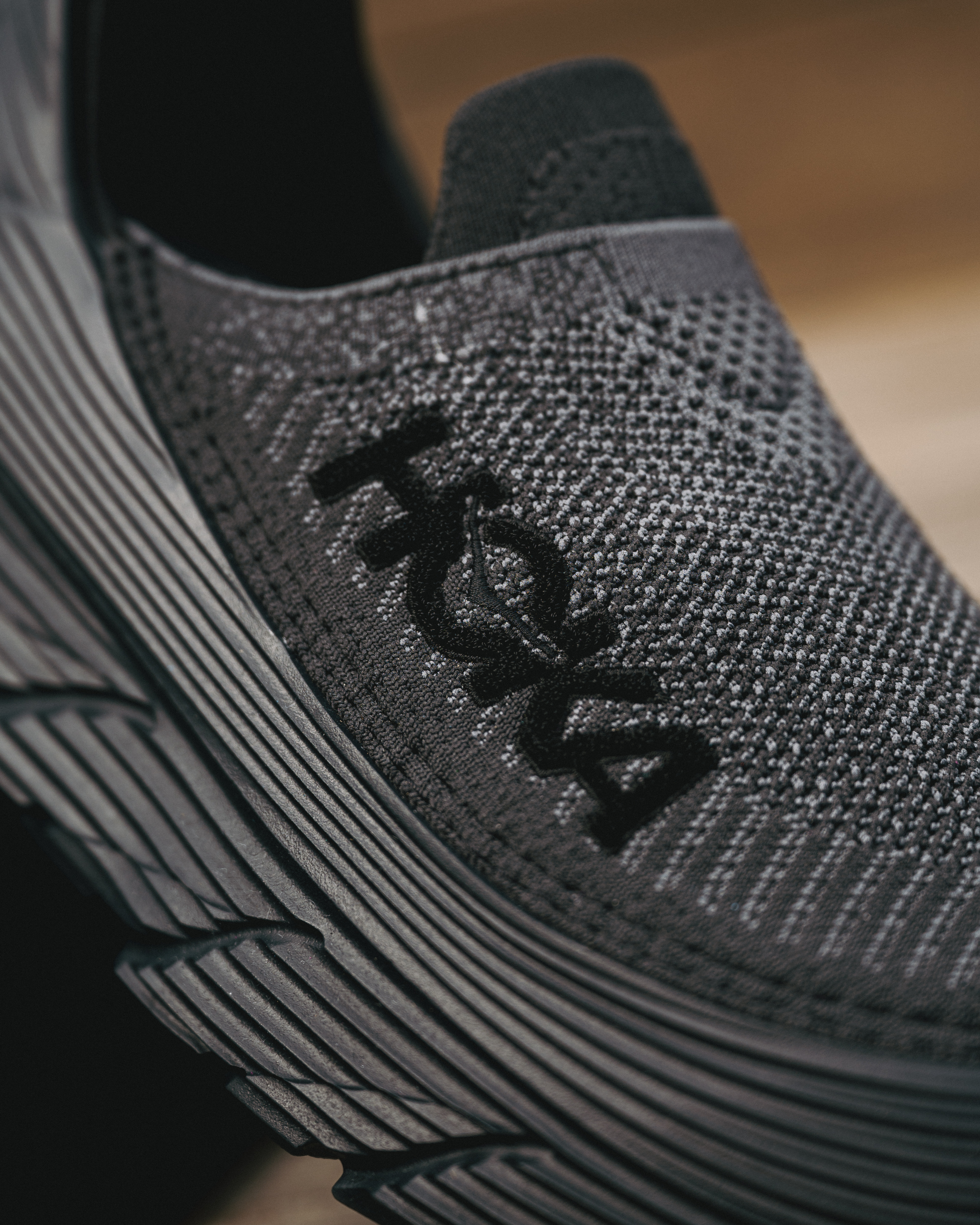 [現貨] HOKA RESTORE TC Black