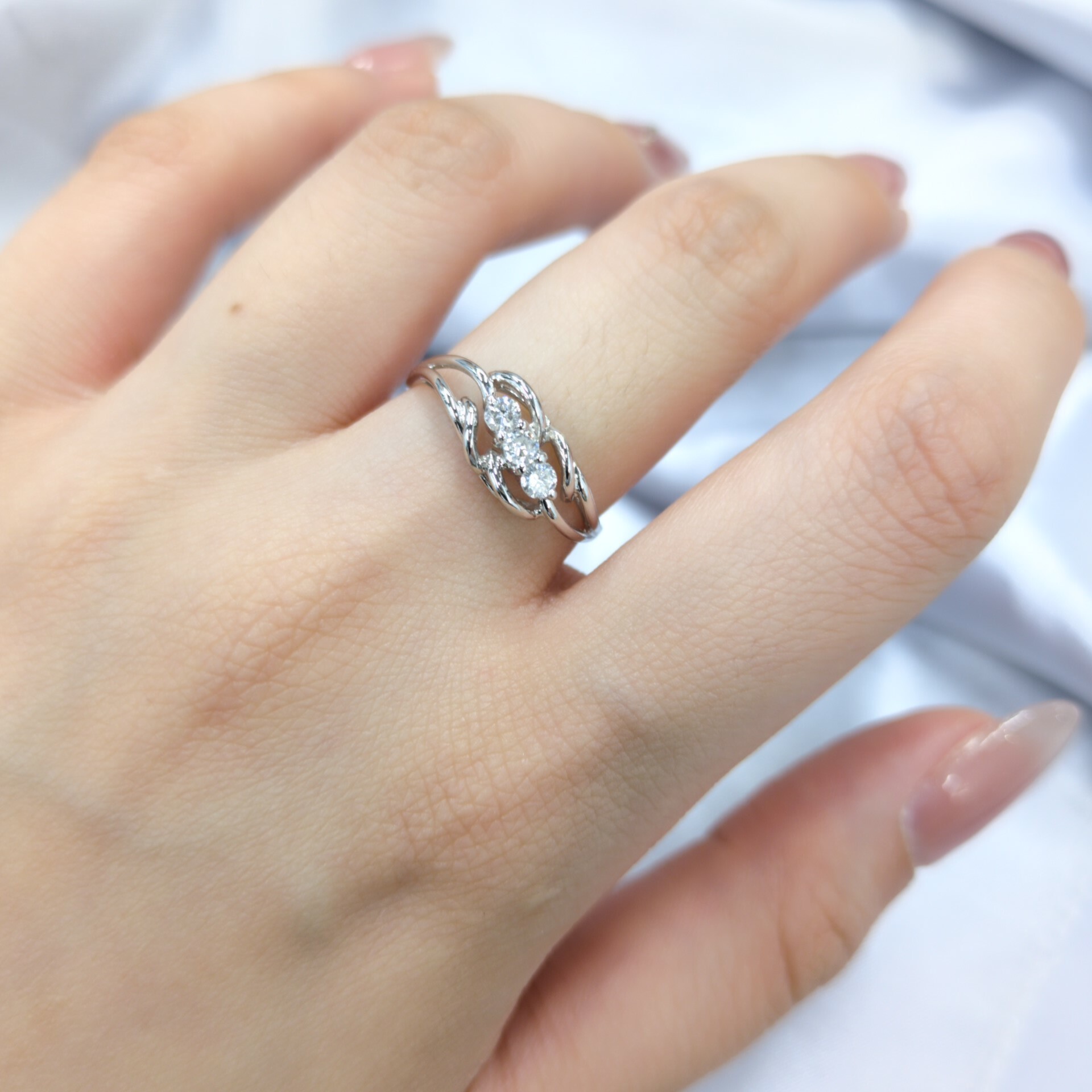 全新18K白金20份鑽石戒指