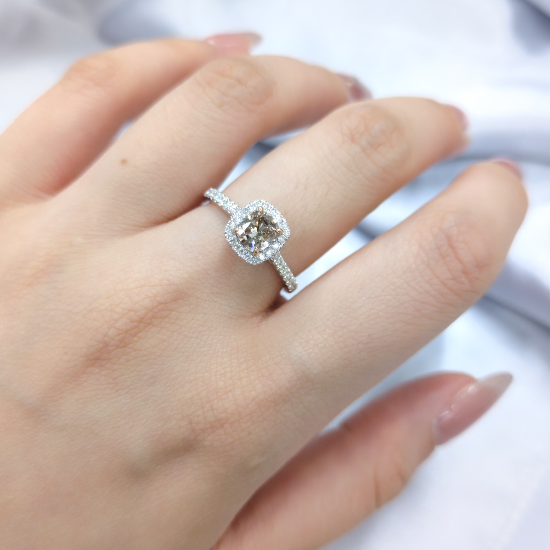 18K Gold 0.88ct Fancy Champagne Cushion Cut Diamond Ring