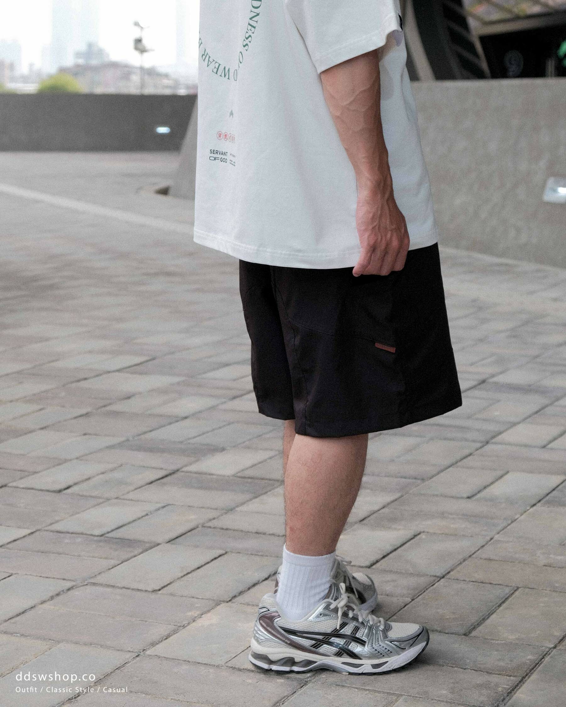 "現貨" D.CLOSET 口袋機能彈性短褲